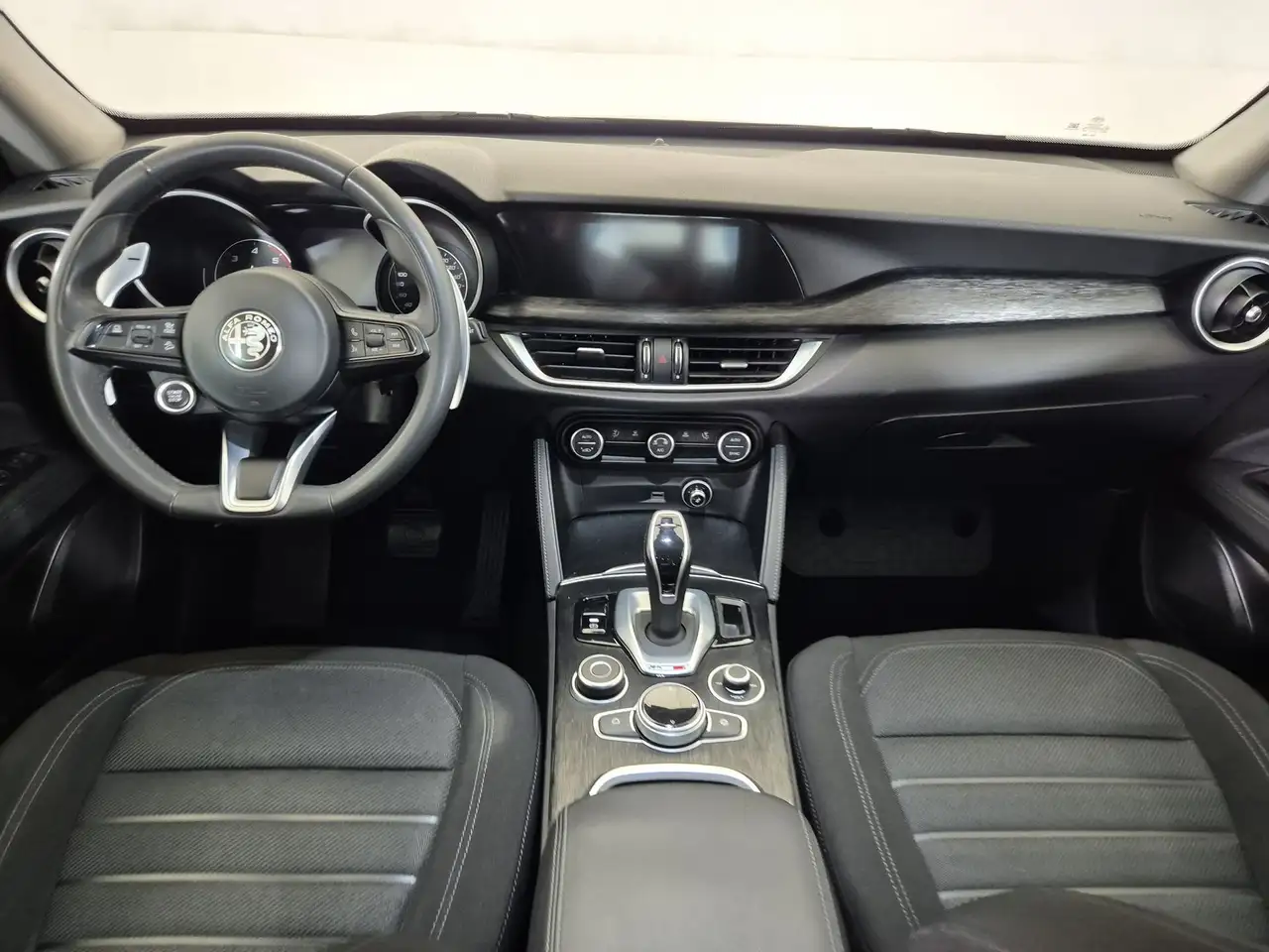 Alfa Romeo Stelvio 2021 — фото 8