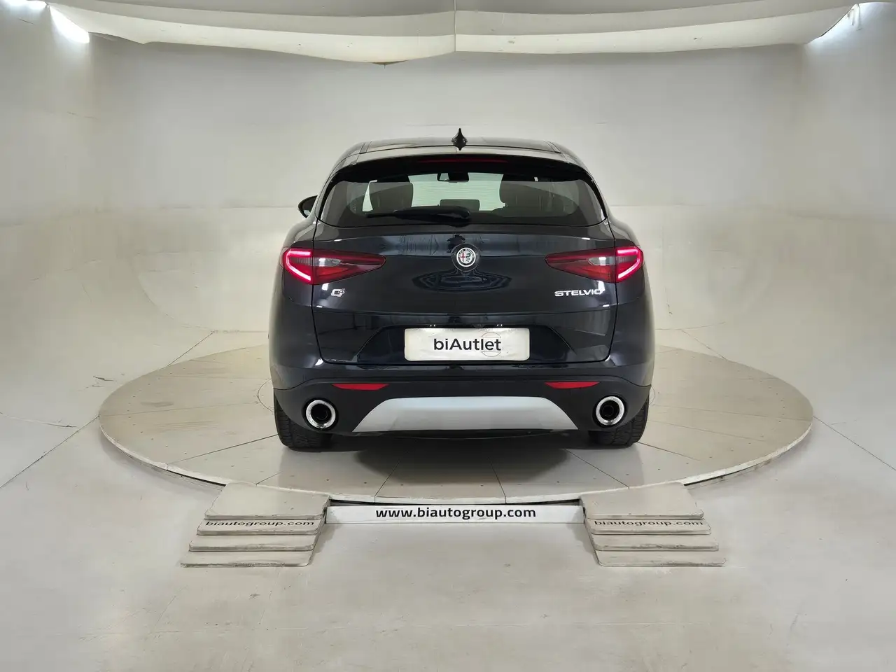 Alfa Romeo Stelvio 2021