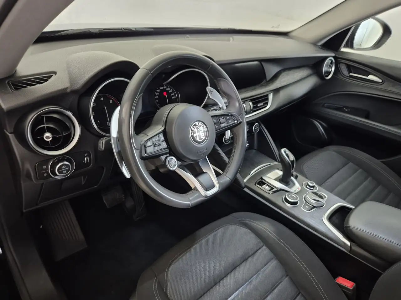 Alfa Romeo Stelvio 2021 — фото 6