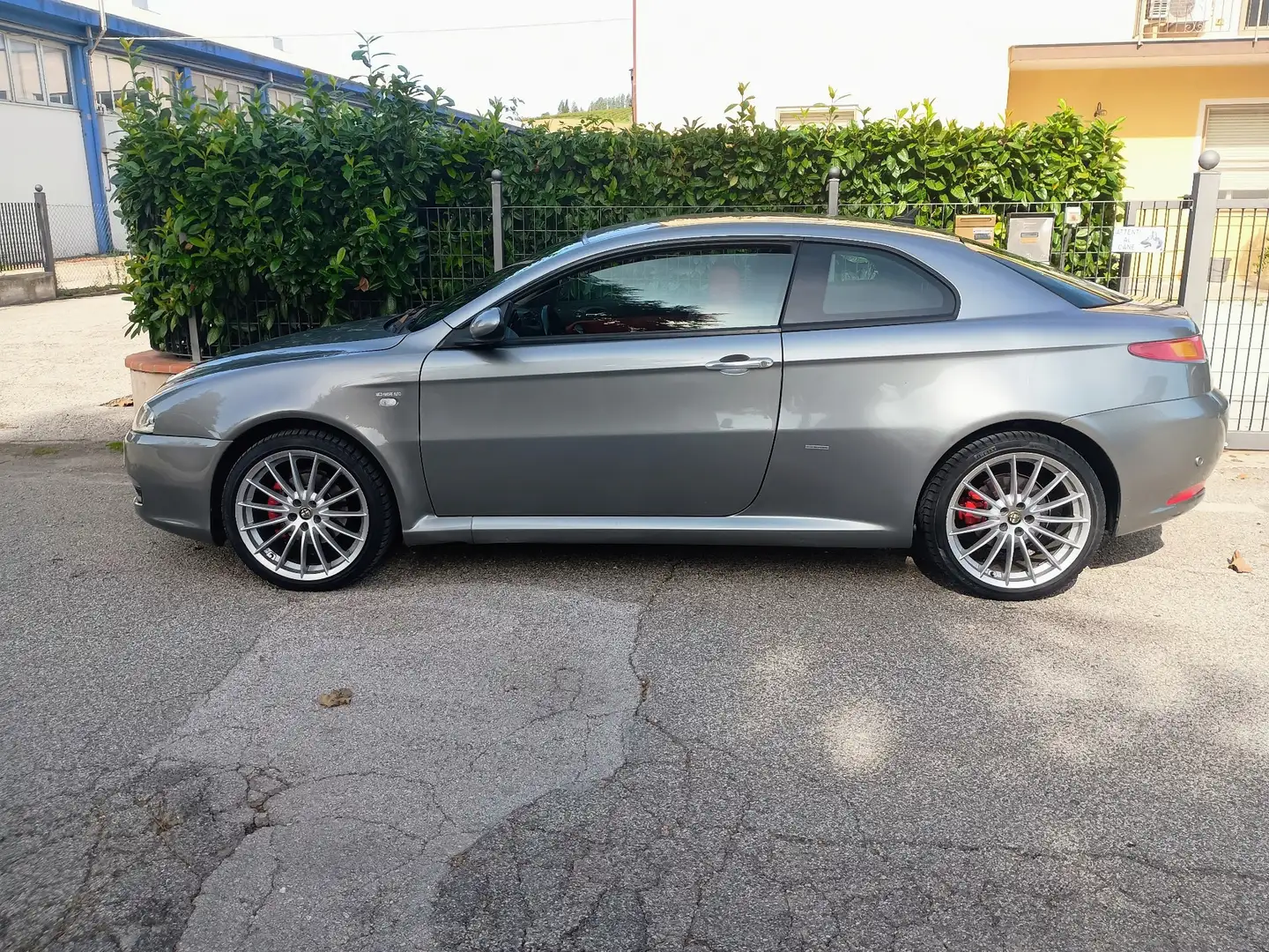 Alfa Romeo GT 1.9 jtd mjt Impression - 1