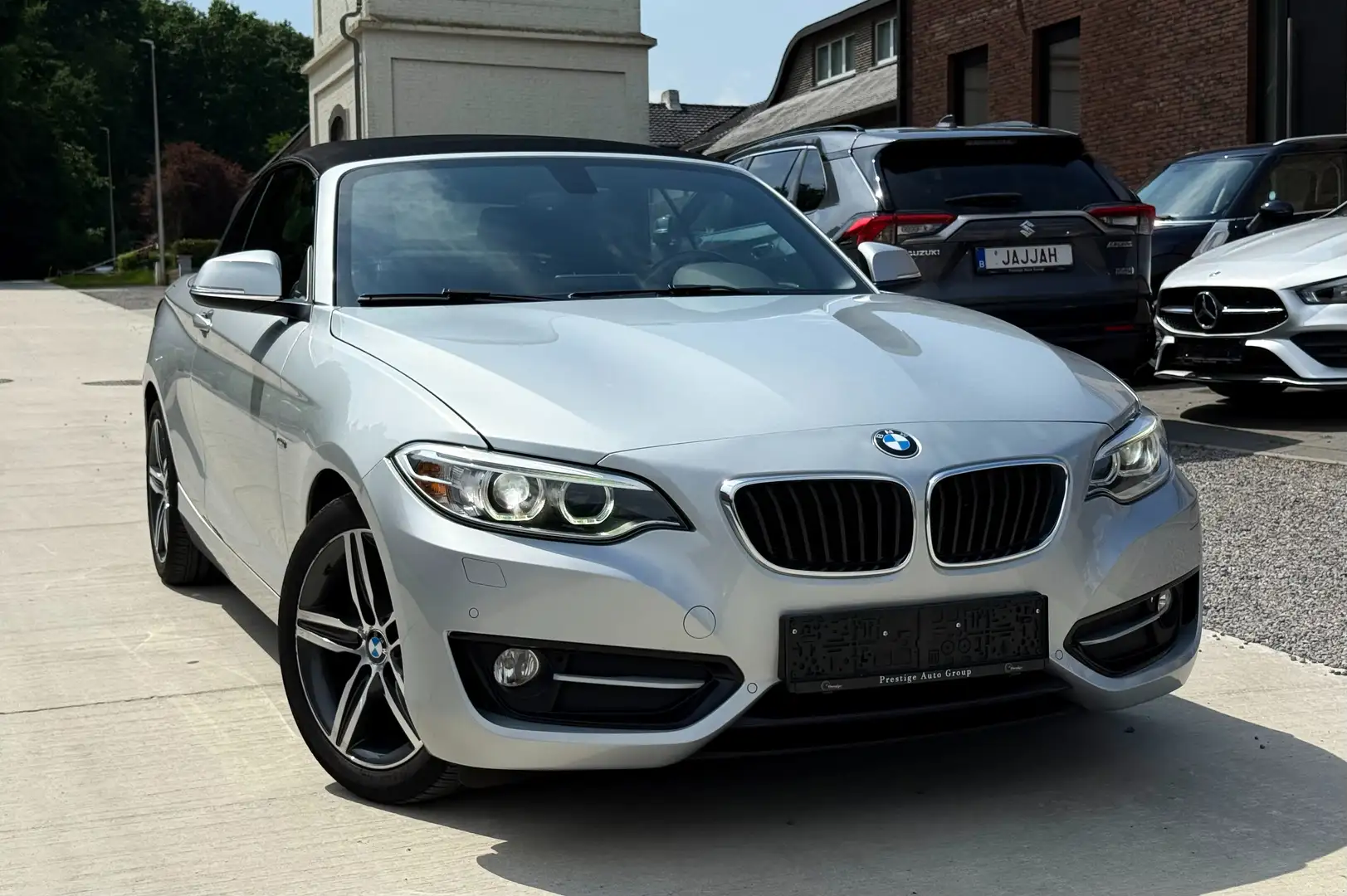 BMW 220 Cabrio Sportline *M-Stuur* *CAM**Leder**1st Owner* Silber - 1