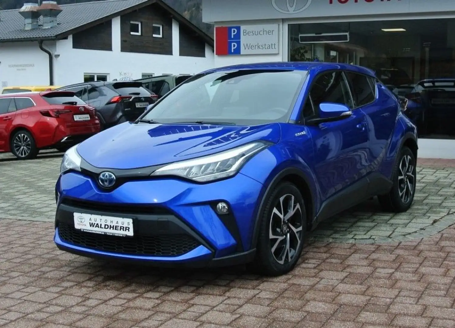 Toyota C-HR Hybrid Flow Blau - 1
