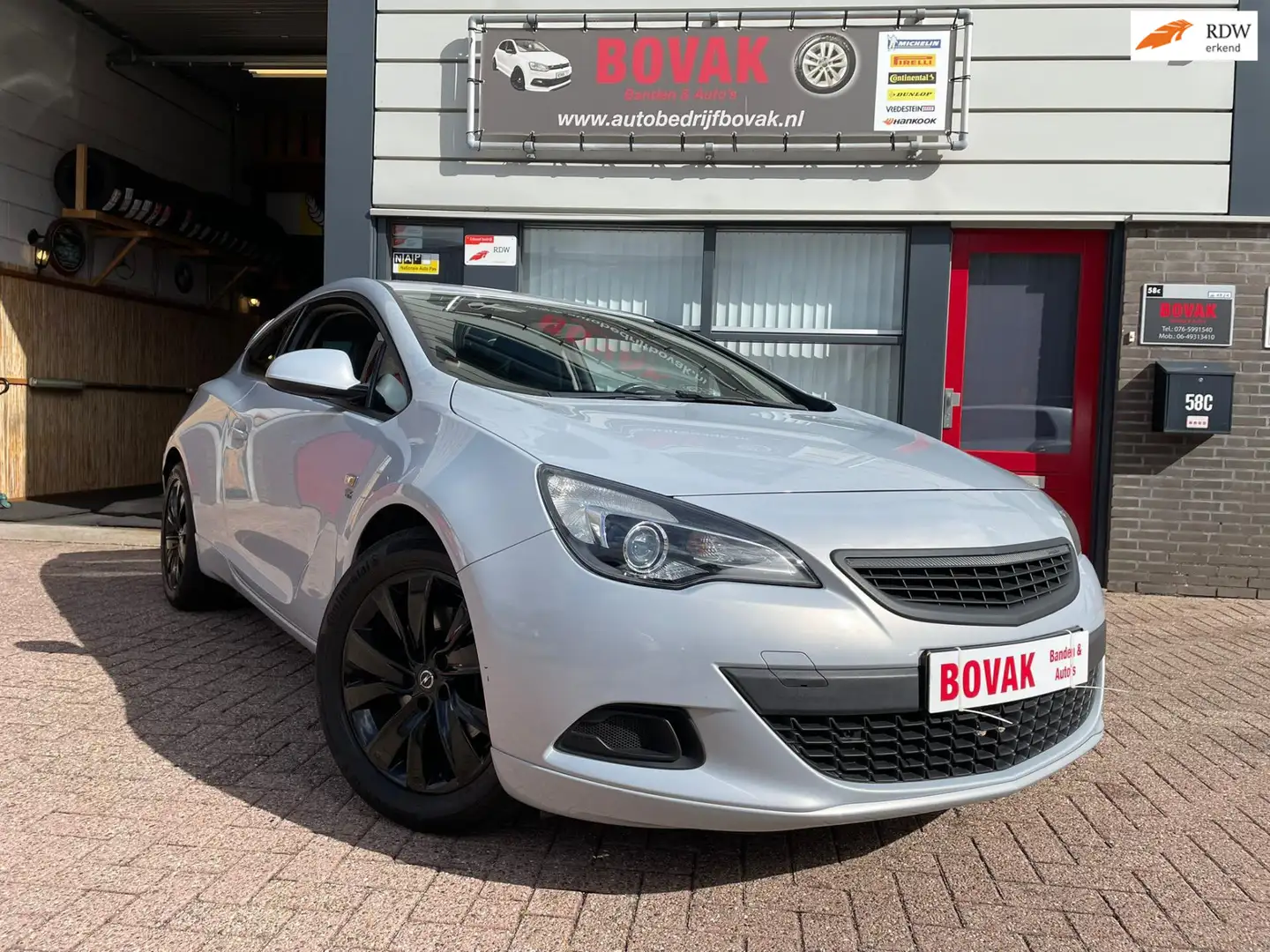 Opel Astra GTC OPC 1.4 Turbo Sport Grijs - 1