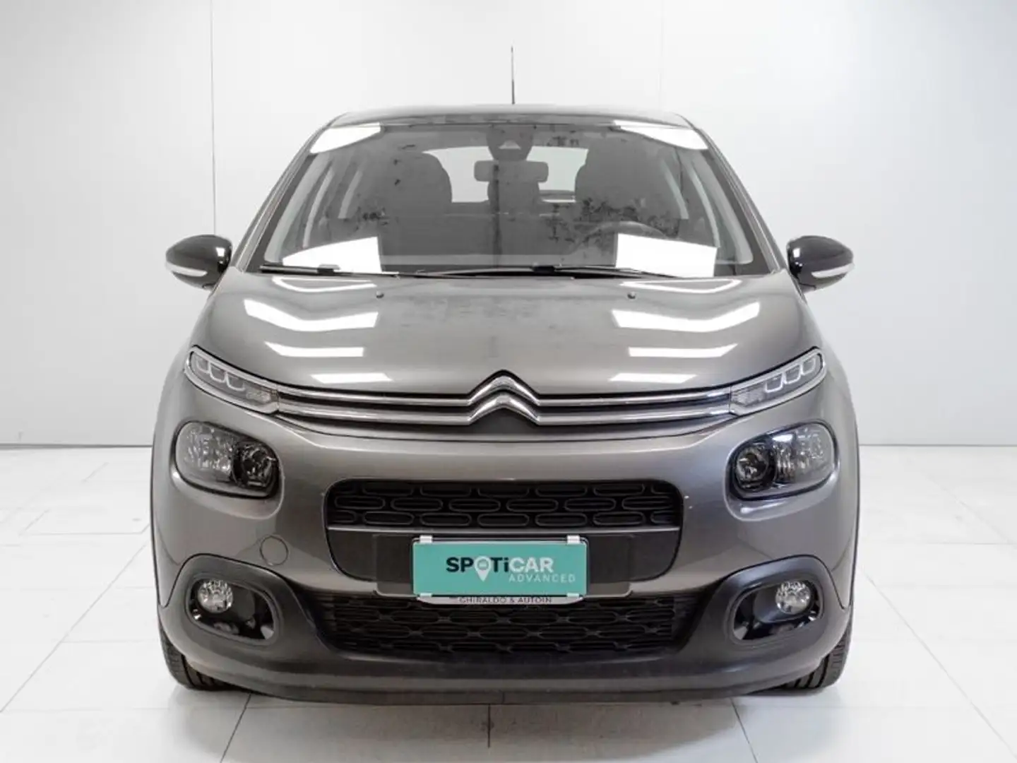 Citroen C3 III 2017 1.2 puretech Shine s&s 83cv neopatentati Grigio - 2