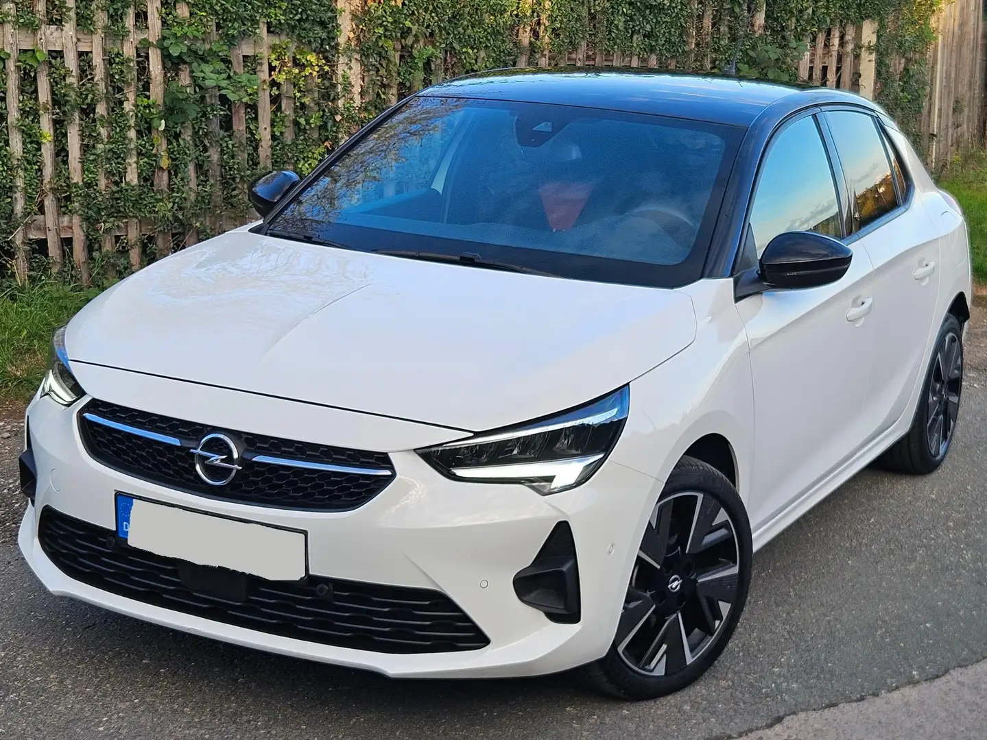 Opel Corsa-e GS 2xPDC Lenk/Sitzheizung 11kW-OBC-GARANTIE Weiß - 1