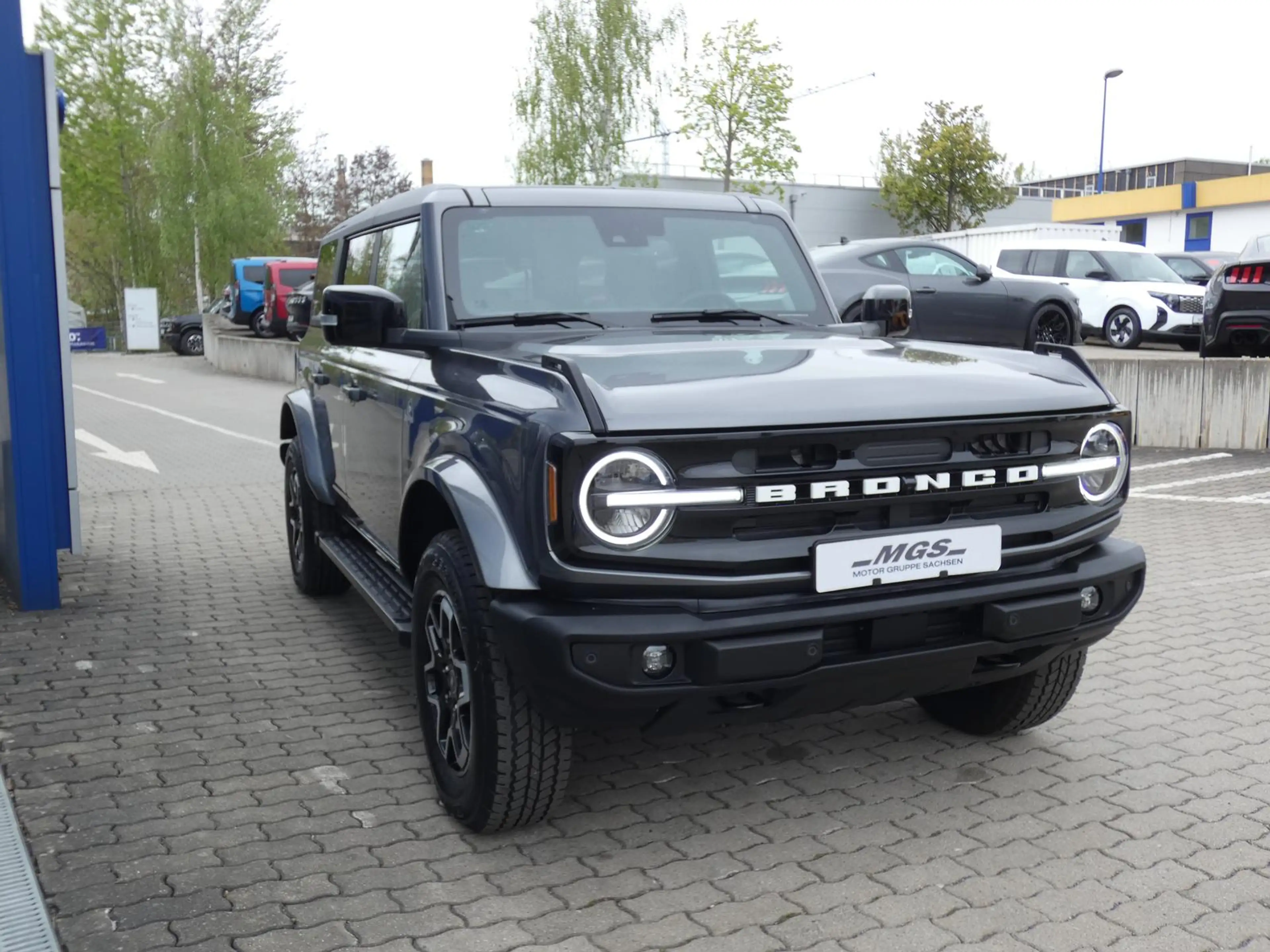 Ford Bronco V6 2.7L Outer Banks 4x4 AUTOMATIK — photo 5