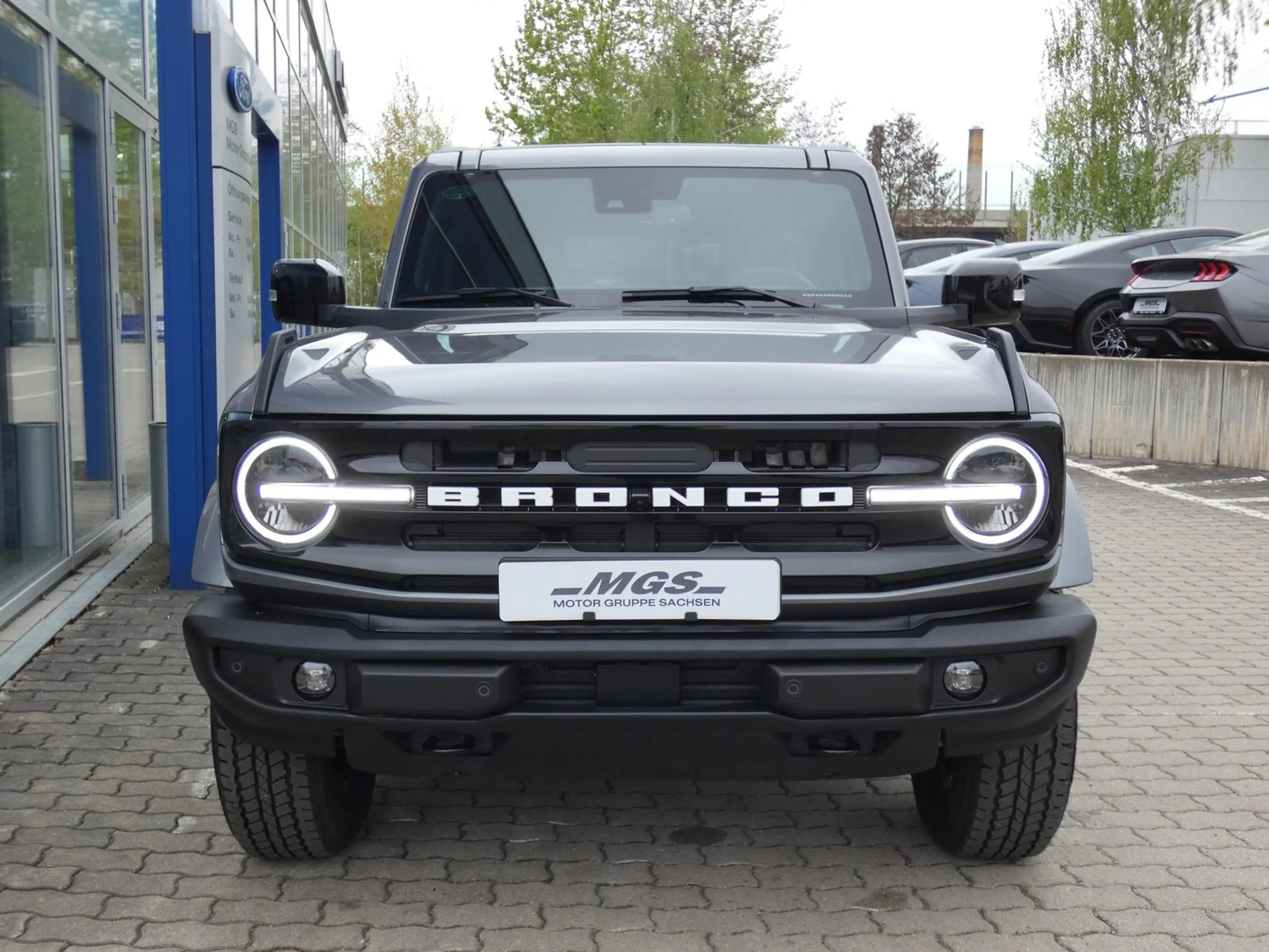 Ford Bronco V6 2.7L Outer Banks 4x4 AUTOMATIK — photo 4
