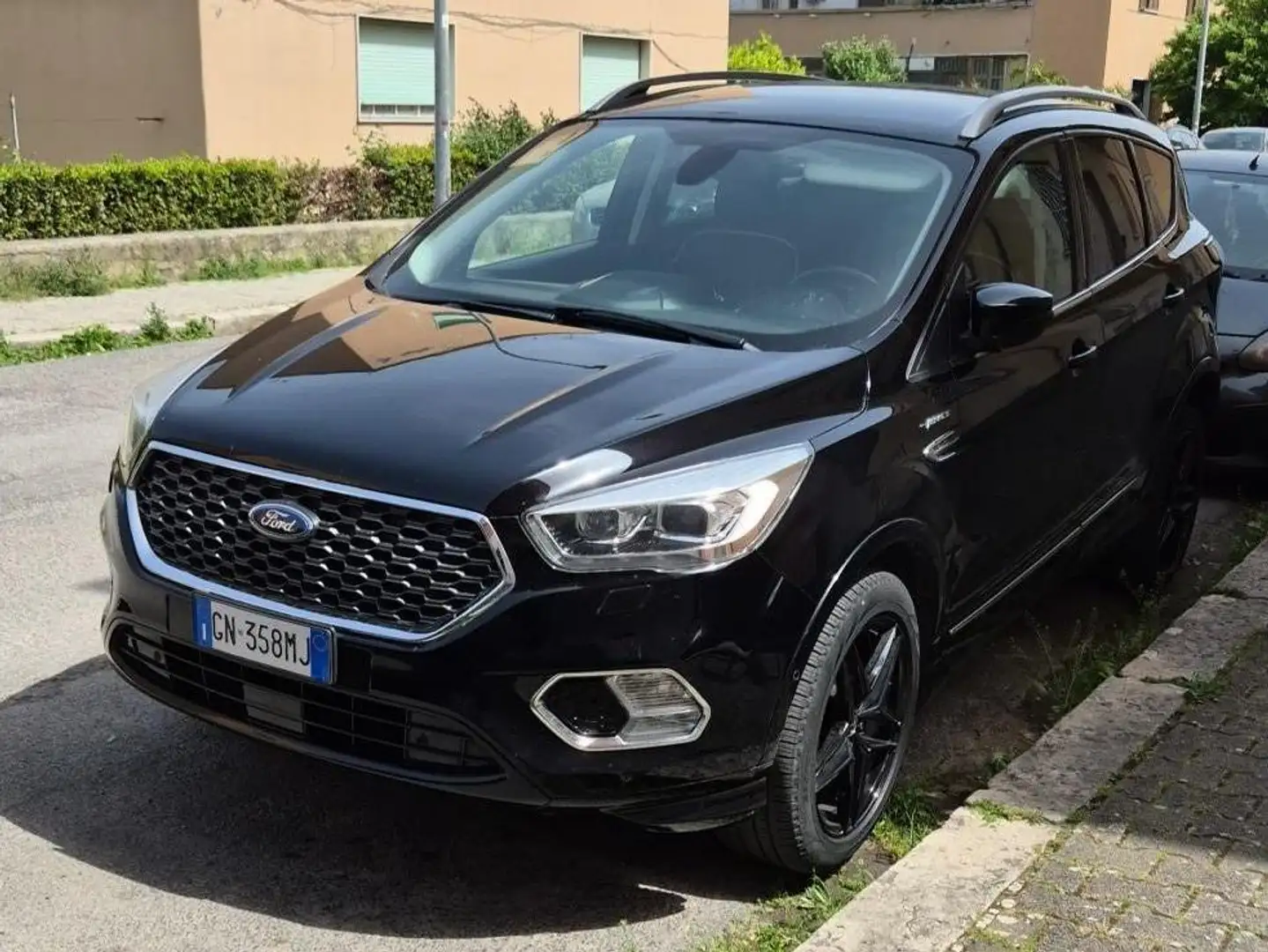 Ford Kuga Vignale 180cv AWD Powershift Nero - 1