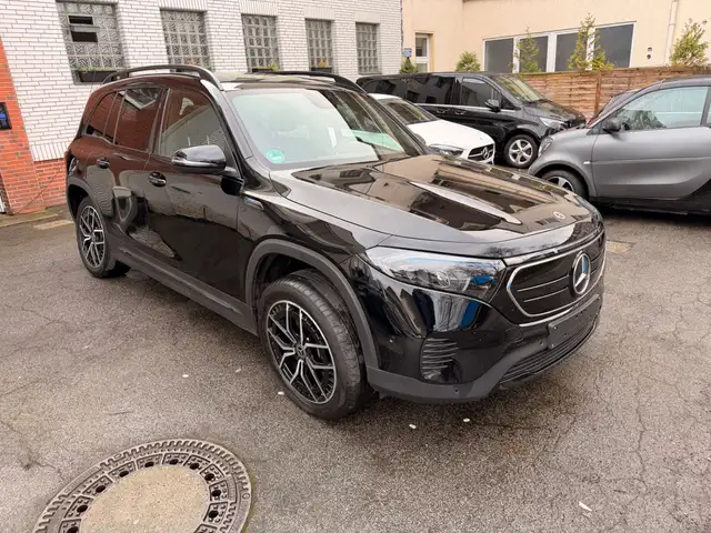 Mercedes-Benz EQB 250 AMG 7 Sitzer LED Night Panorama MBUX