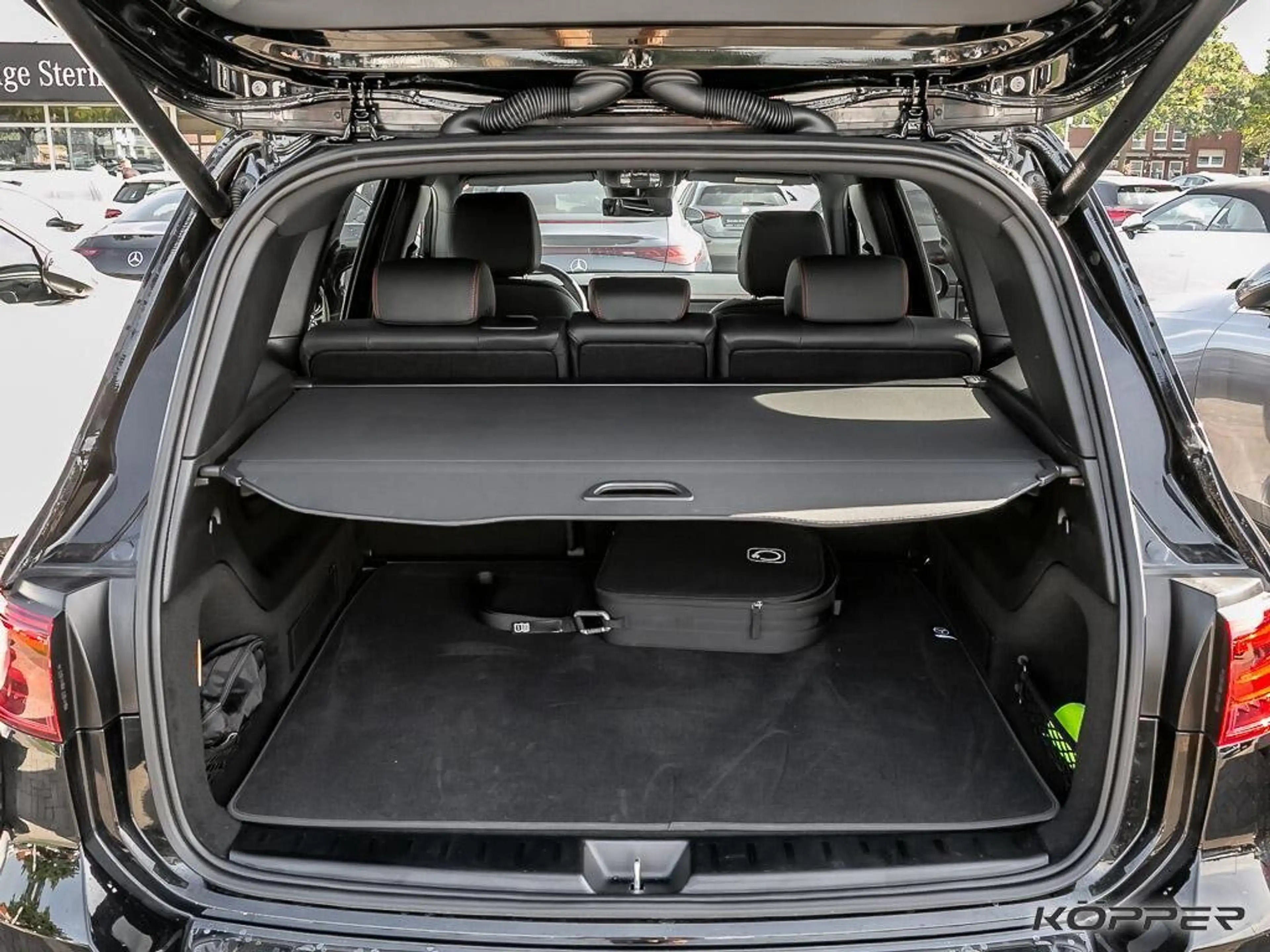 Mercedes-Benz EQB 250 + AMG Advanced PLUS AHK Distronic LED Kamera — photo 10