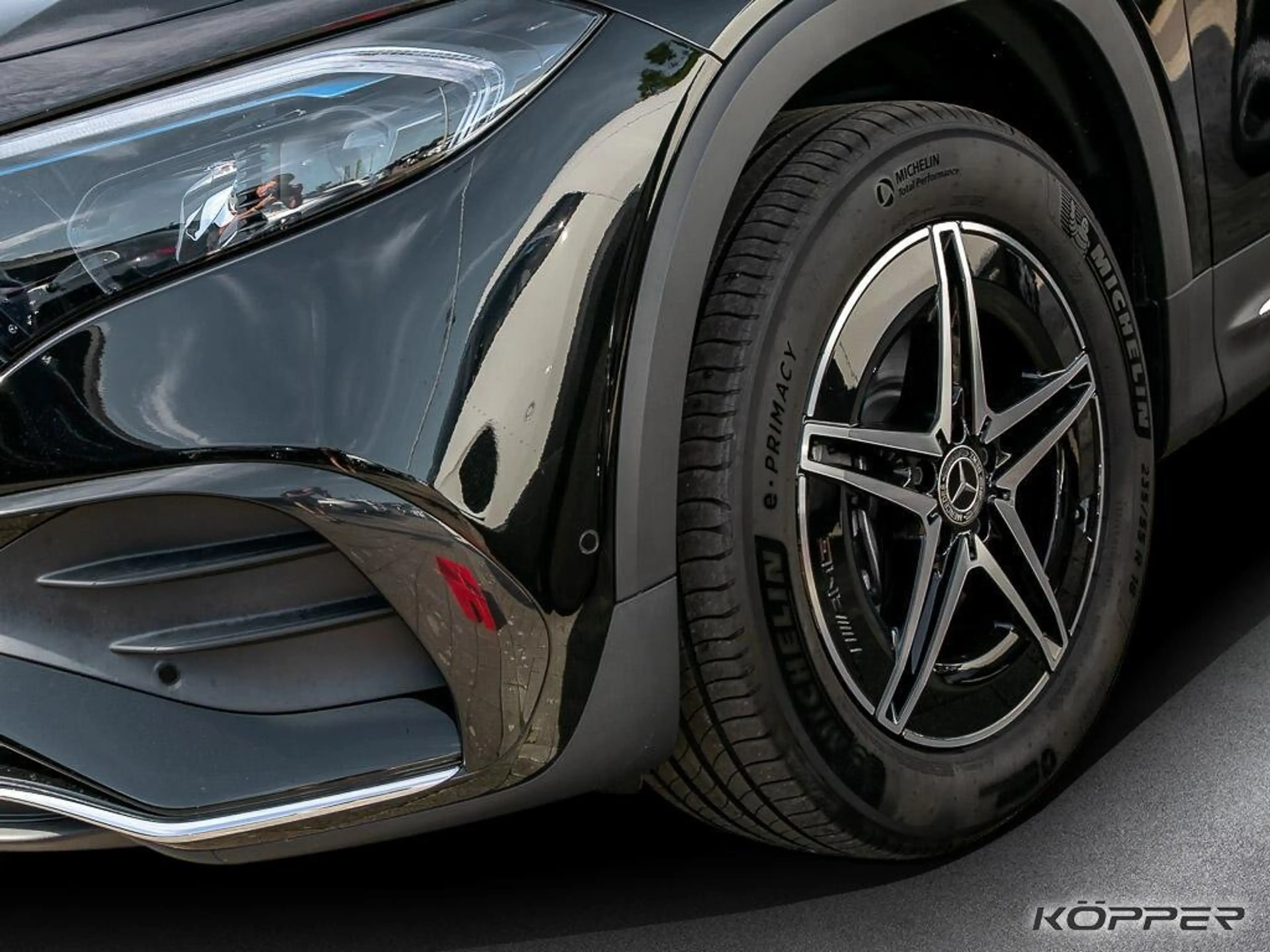 Mercedes-Benz EQB 250 + AMG Advanced PLUS AHK Distronic LED Kamera — photo 3
