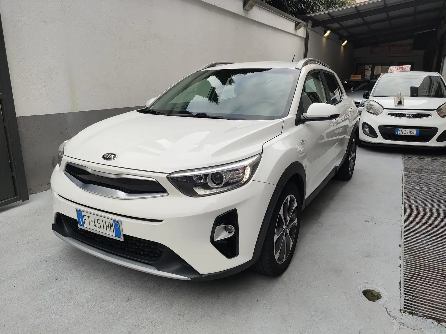 Kia Stonic 1.4 mpi eco Gpl 97cv 2019 Bianco - 1