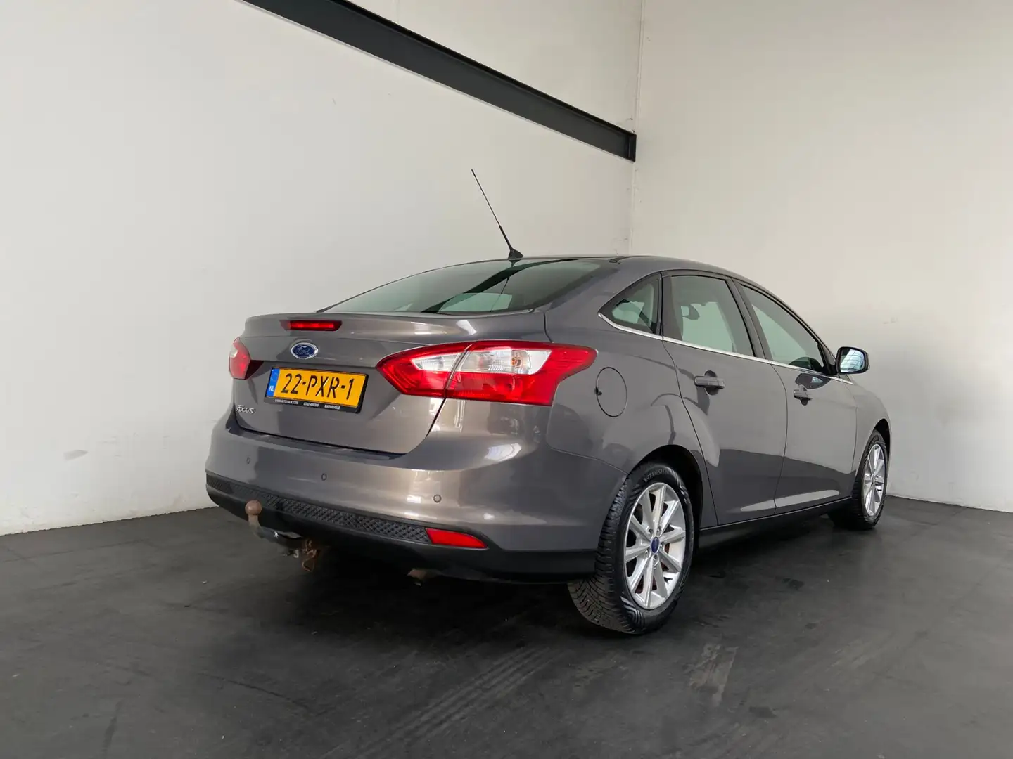 Ford Focus 1.6 TI-VCT First Edition Bruin - 2