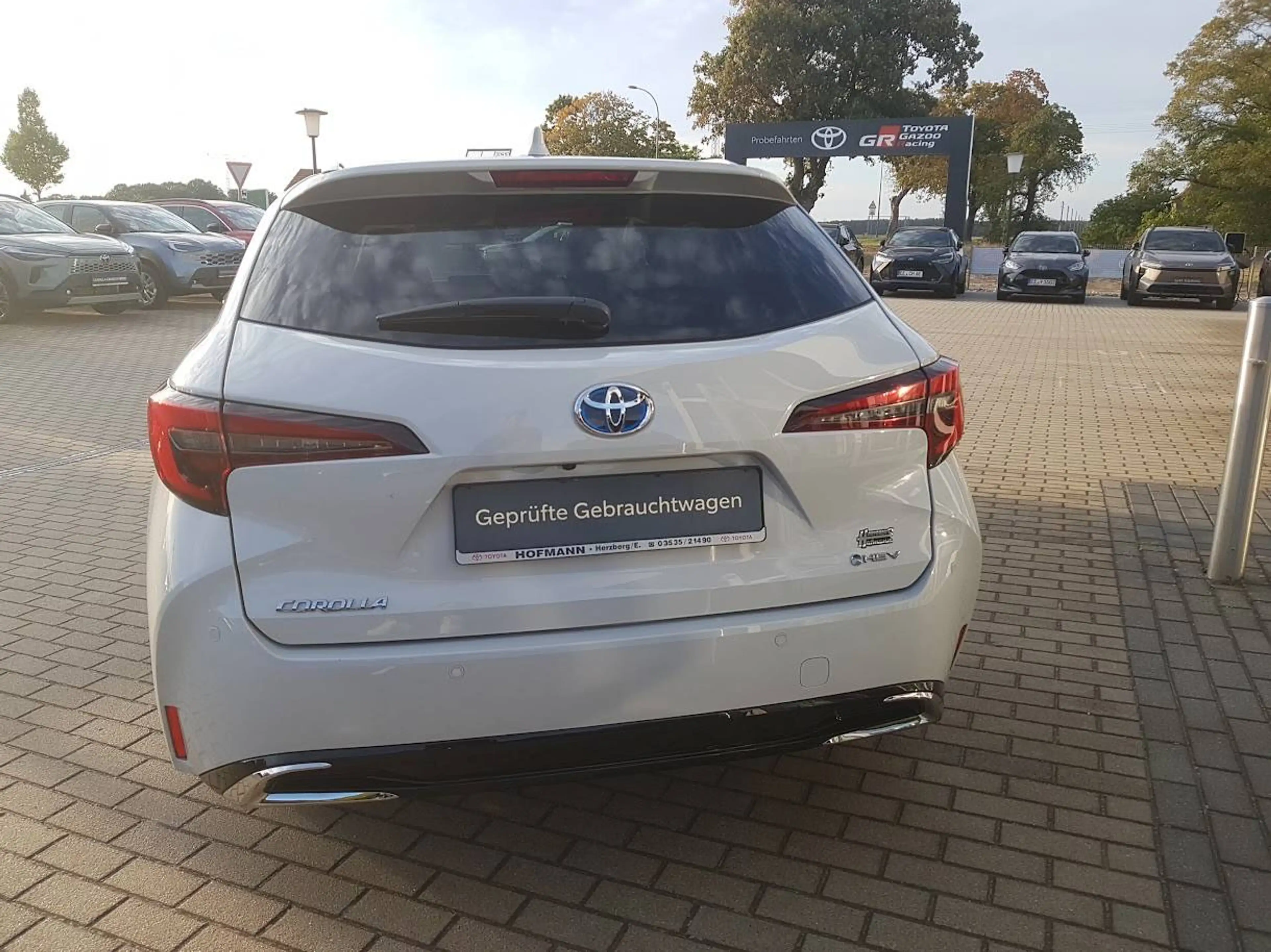 Toyota Corolla 2.0 Hybrid  - Teamplayer - mit Technik-Paket, auf Ganzjahresreifen — photo 6