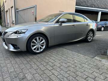 IS 300h 2.5i Privilege Line E-CVT 12 mois de garantie
