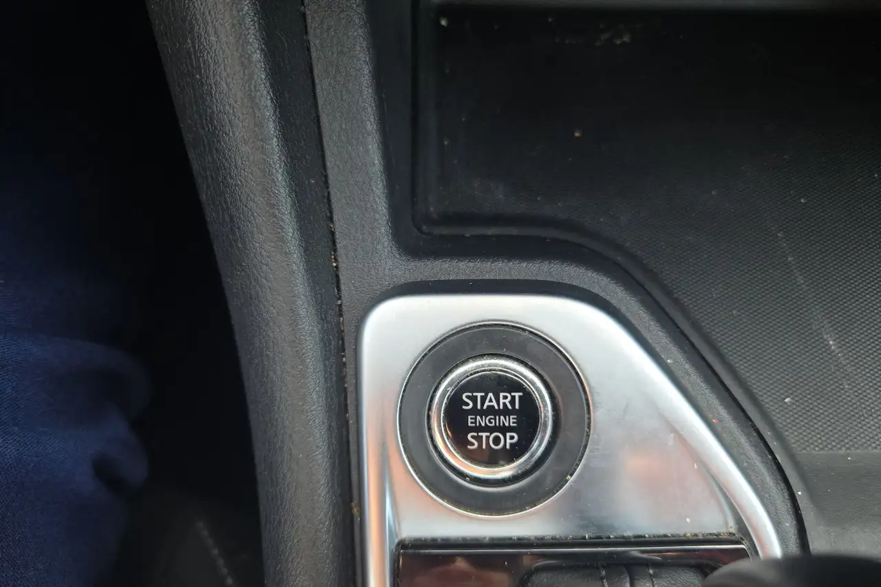 Nissan Sentra снимка Nissan Sentra