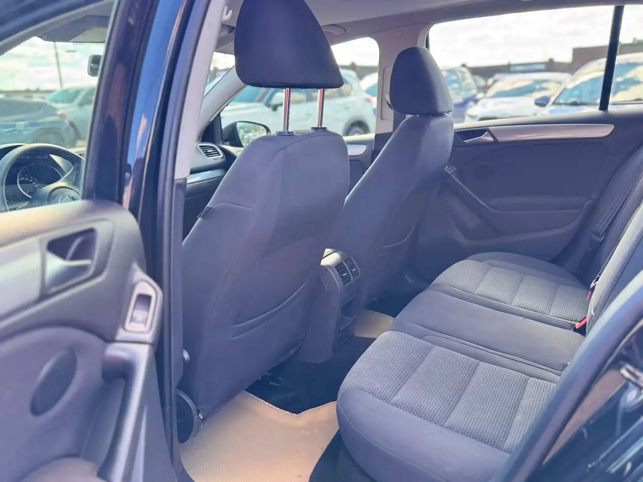 Volkswagen Golf photo Volkswagen Golf
