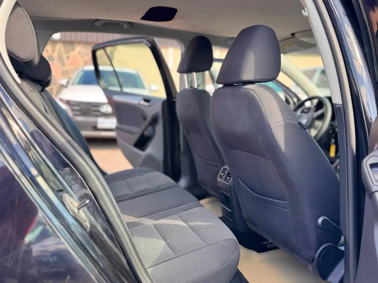 Volkswagen Golf photo Volkswagen Golf