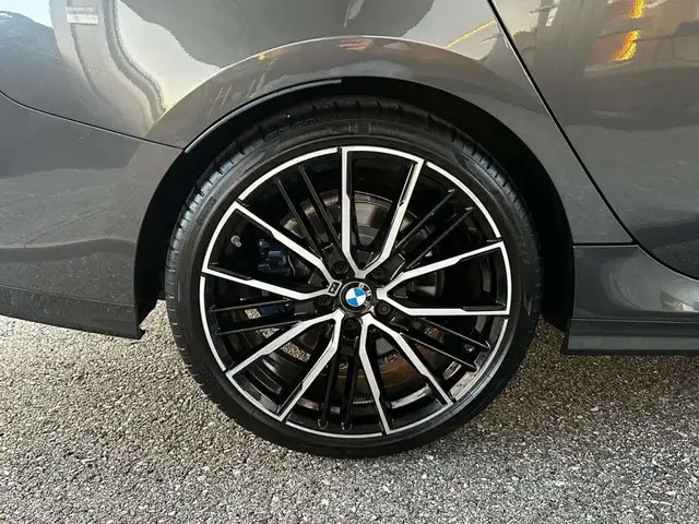 BMW 2 Series view 12