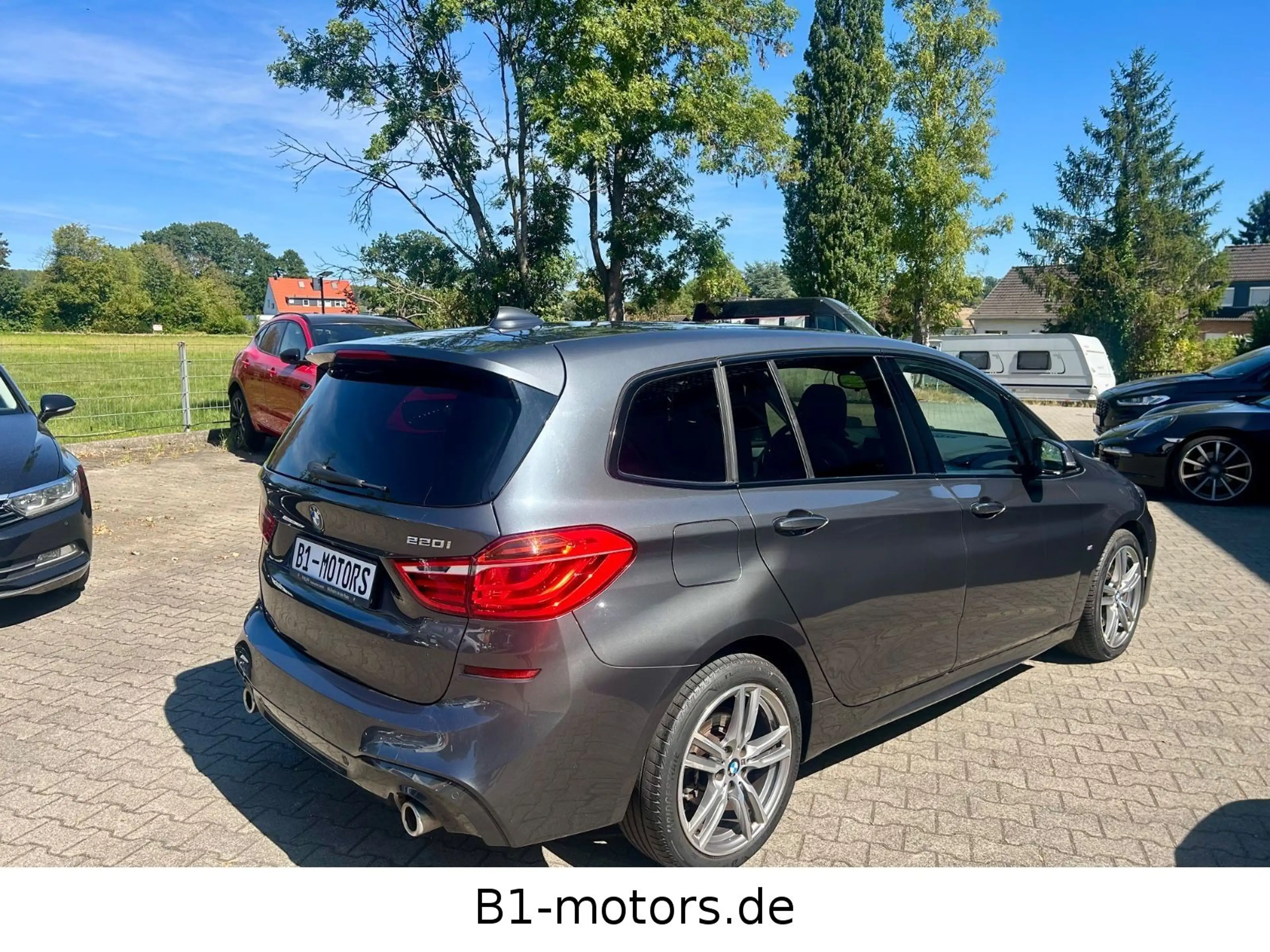 BMW 220 Gran Tourer 220 i M Sport*Leder*Pano*7-Sitze*1.H — photo 10