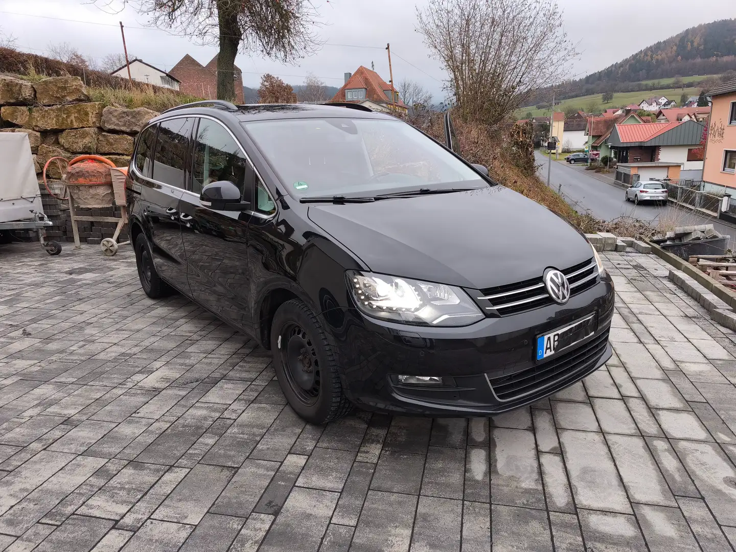 Volkswagen Sharan 2.0 TDI DSG BlueMotio Highline Schwarz - 1