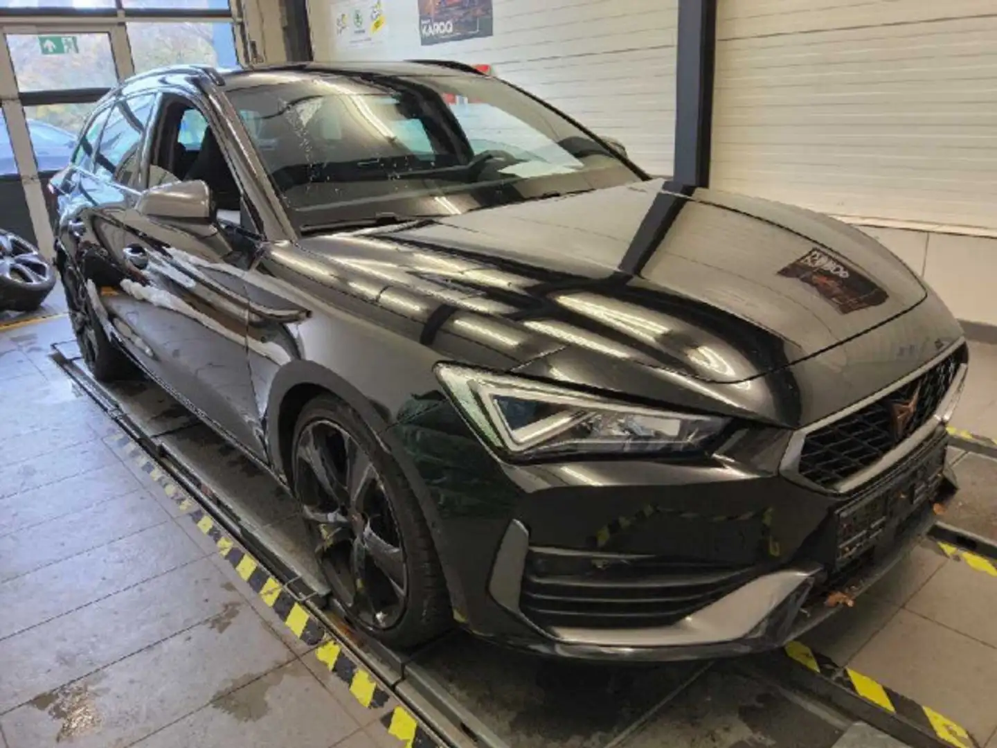 CUPRA Leon Sportstourer 2.0 TSI VZ 4Drive AHK, Kessy, Schwarz - 2