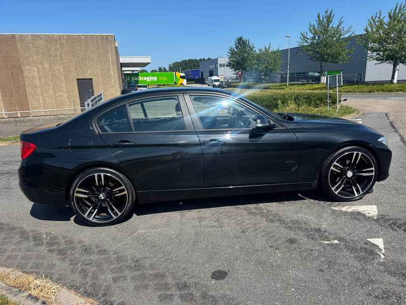 BMW 320 3-serie 2014 * SEDAN * 320d EfficientDynamics *163 — photo 6