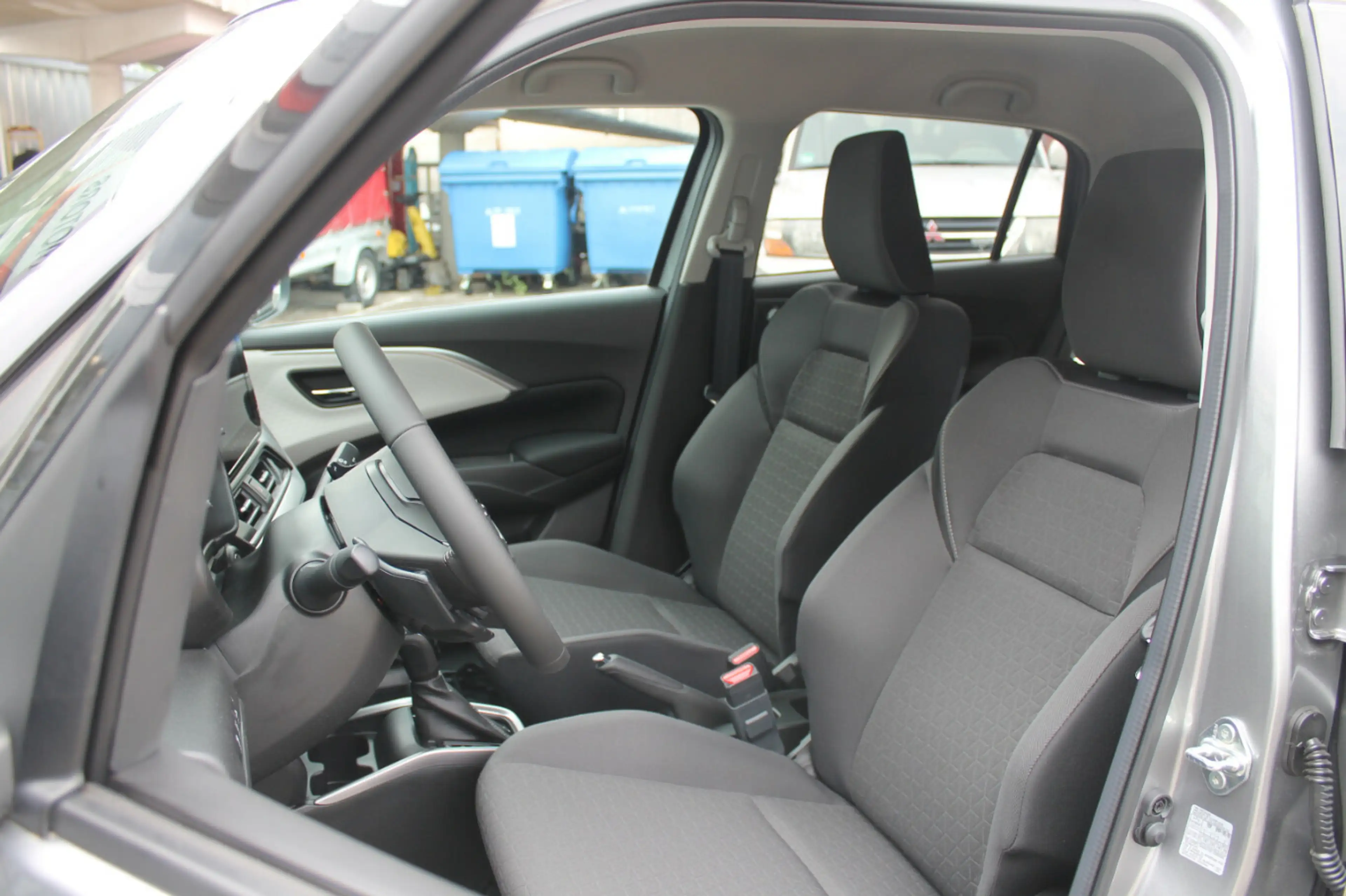 Suzuki Swift 1.2 Comfort+ Hybrid — photo 9