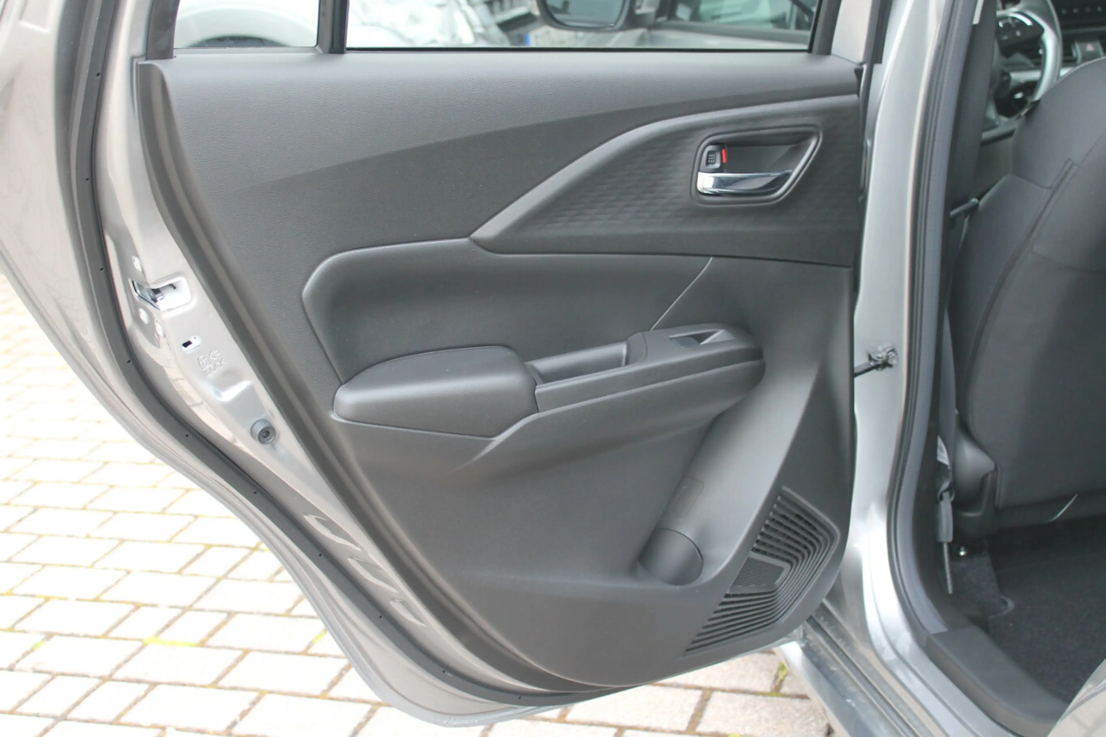 Suzuki Swift 1.2 Comfort+ Hybrid — photo 10