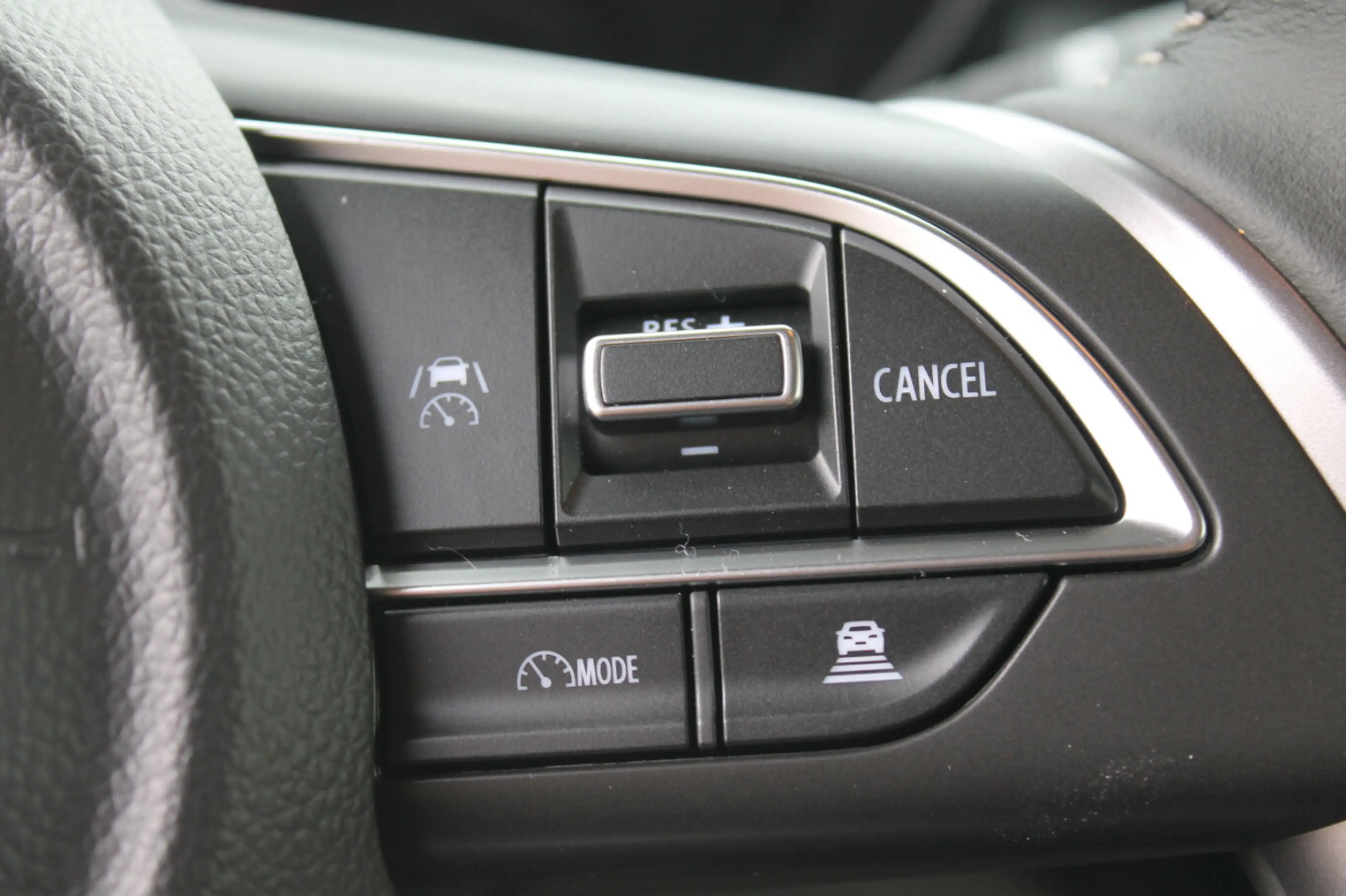 Suzuki Swift 1.2 Comfort+ Hybrid — photo 14