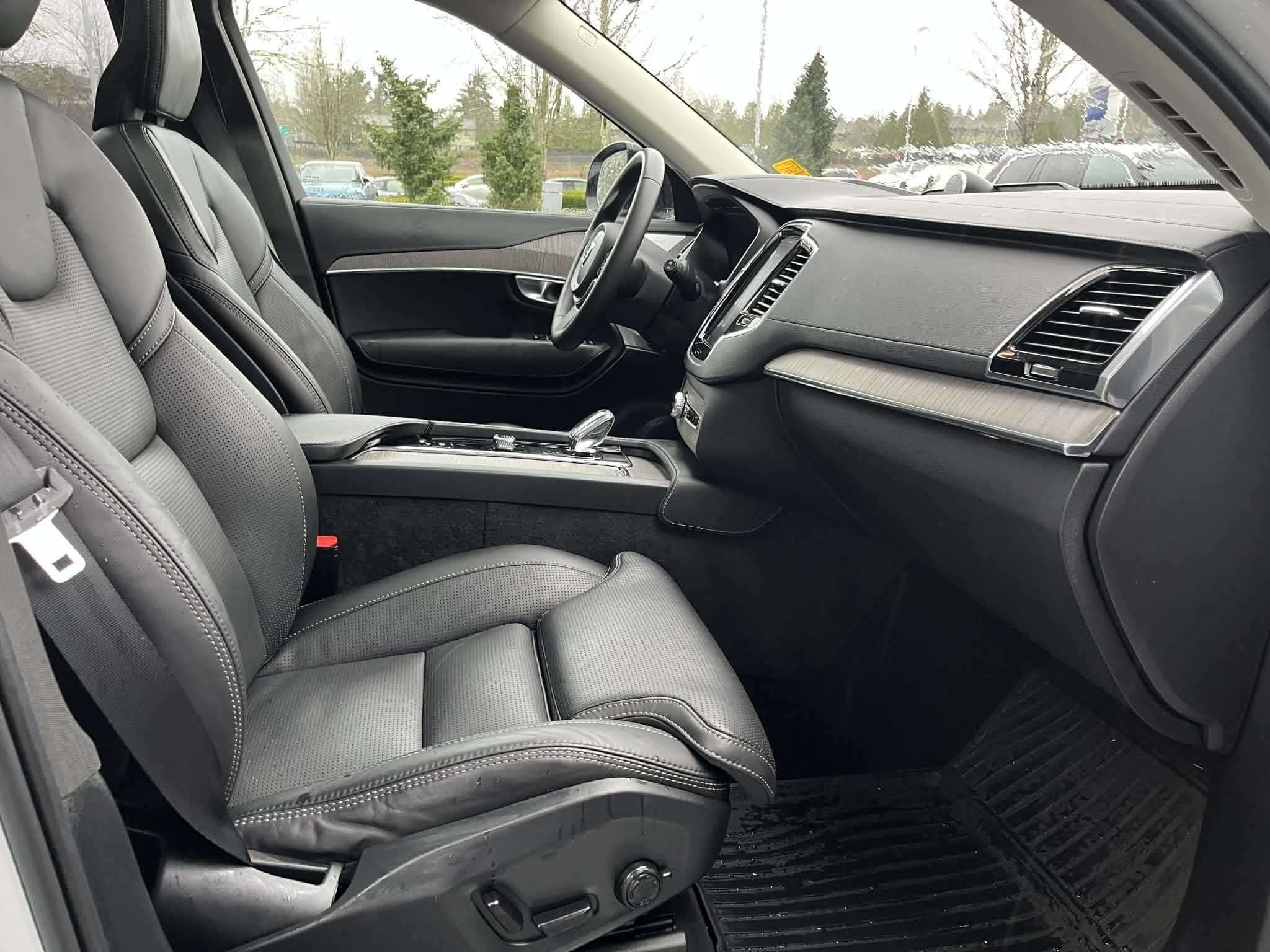 2023 Volvo XC90 B6 AWD Ultimate Bright thumb 14