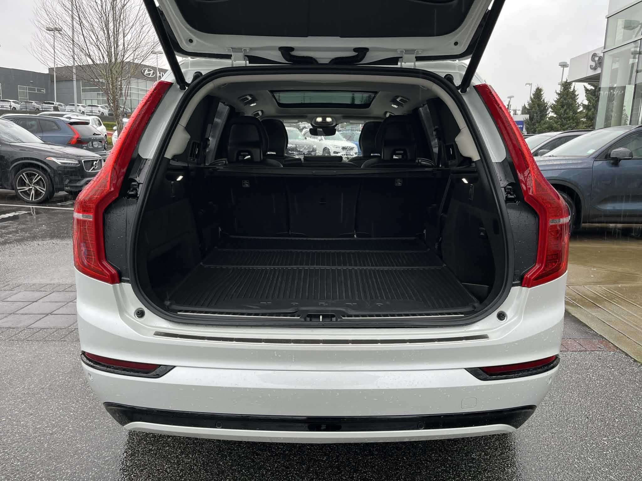 2023 Volvo XC90 B6 AWD Ultimate Bright thumb 16