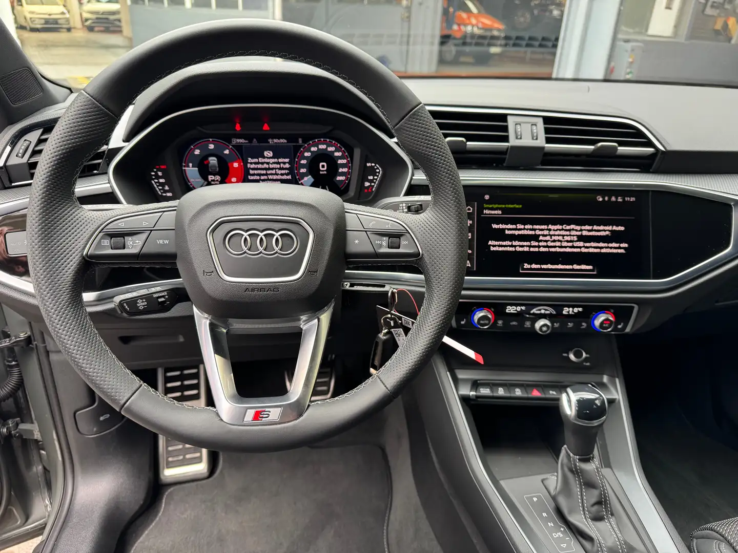 Audi Q3 Sportback 35 TDI S tronic S line innen+außen Grau - 2