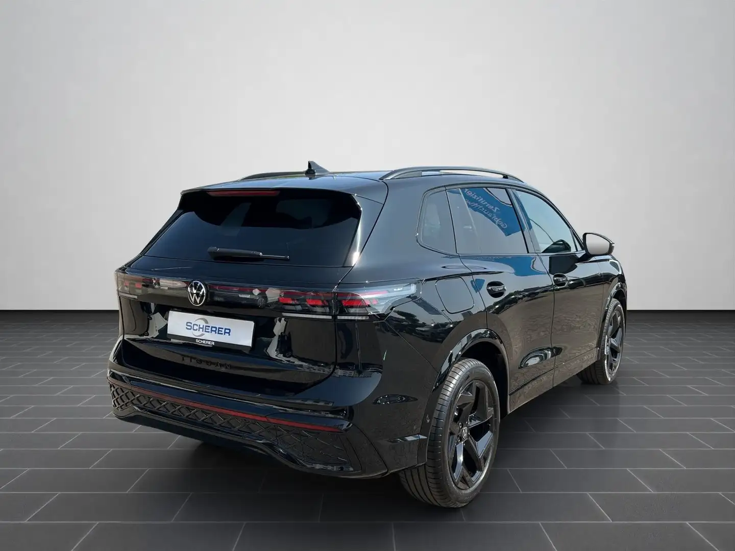 Volkswagen Tiguan R-Line 1,5 l eTSI 150 PS DSG7 Schwarz - 2