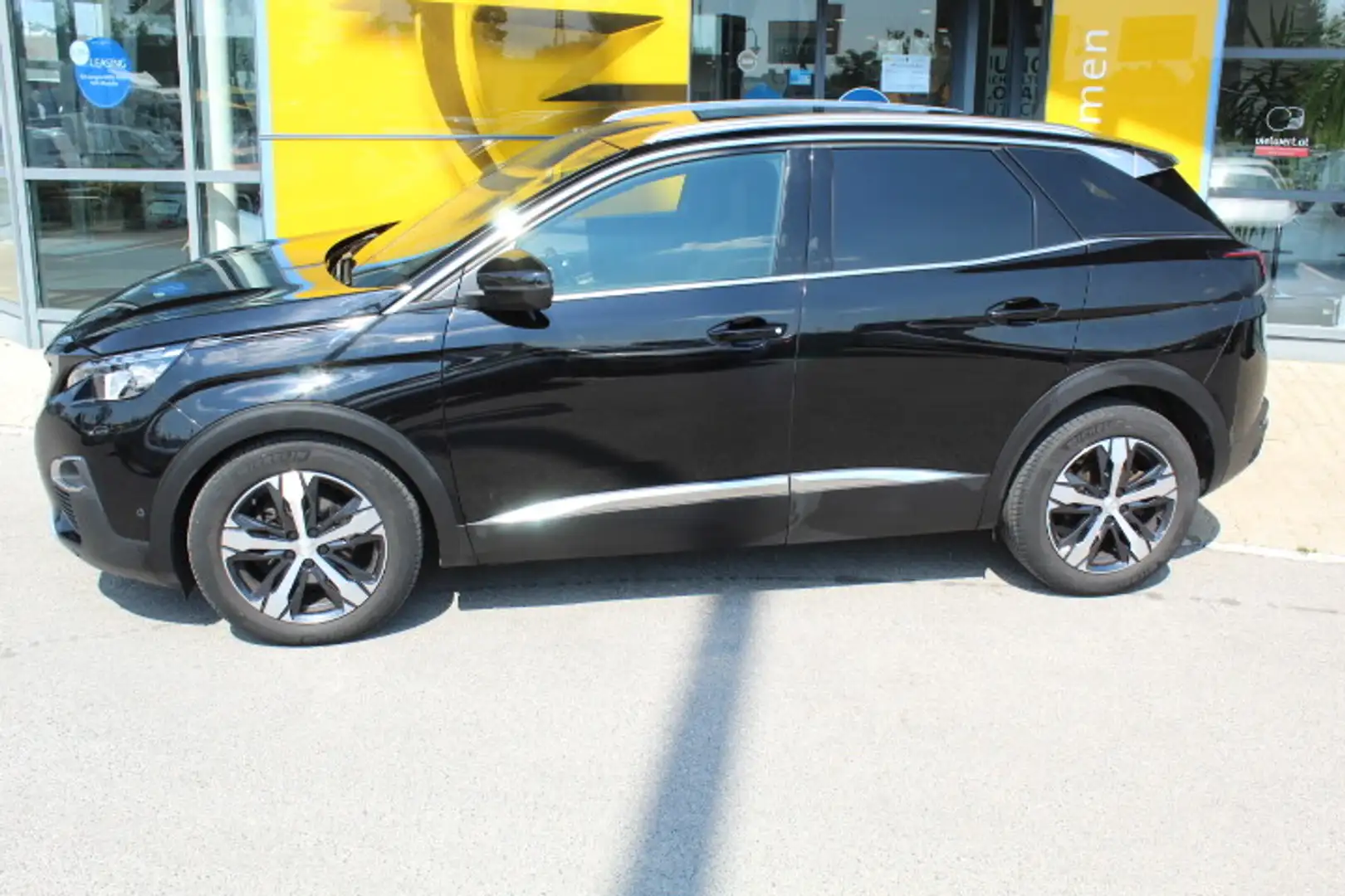 Peugeot 3008 1,5 BlueHDi 130 S&S EAT8 GT Line Aut. Schwarz - 2