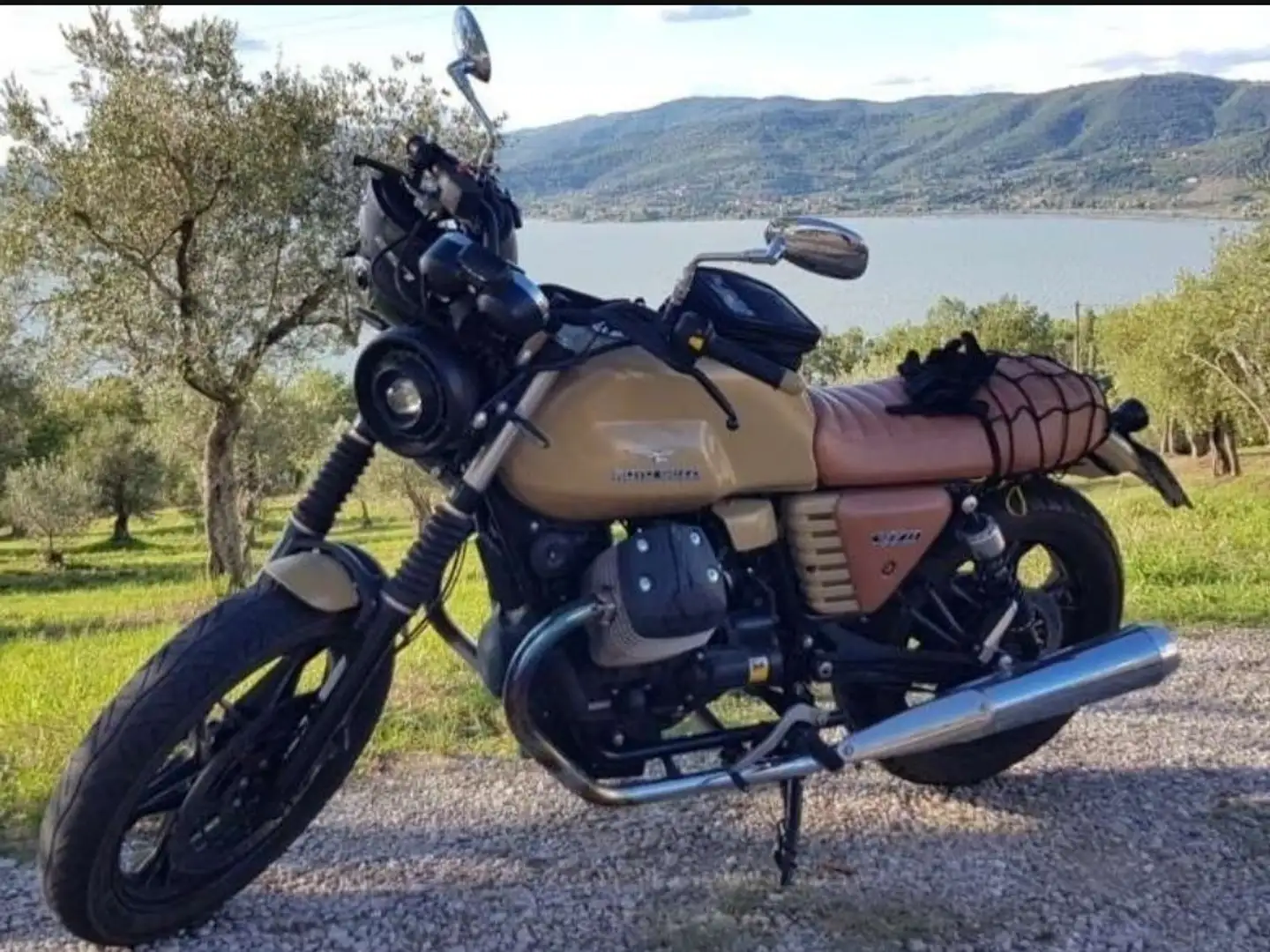 Moto Guzzi V 7 V7 II 2018 22000 KM Yeşil - 1