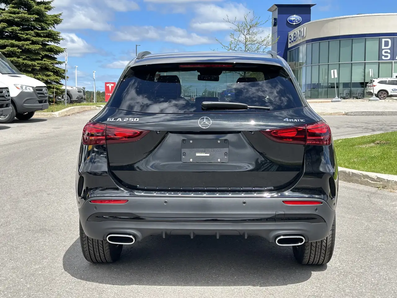 Mercedes-Benz GLA снимка Mercedes-Benz GLA