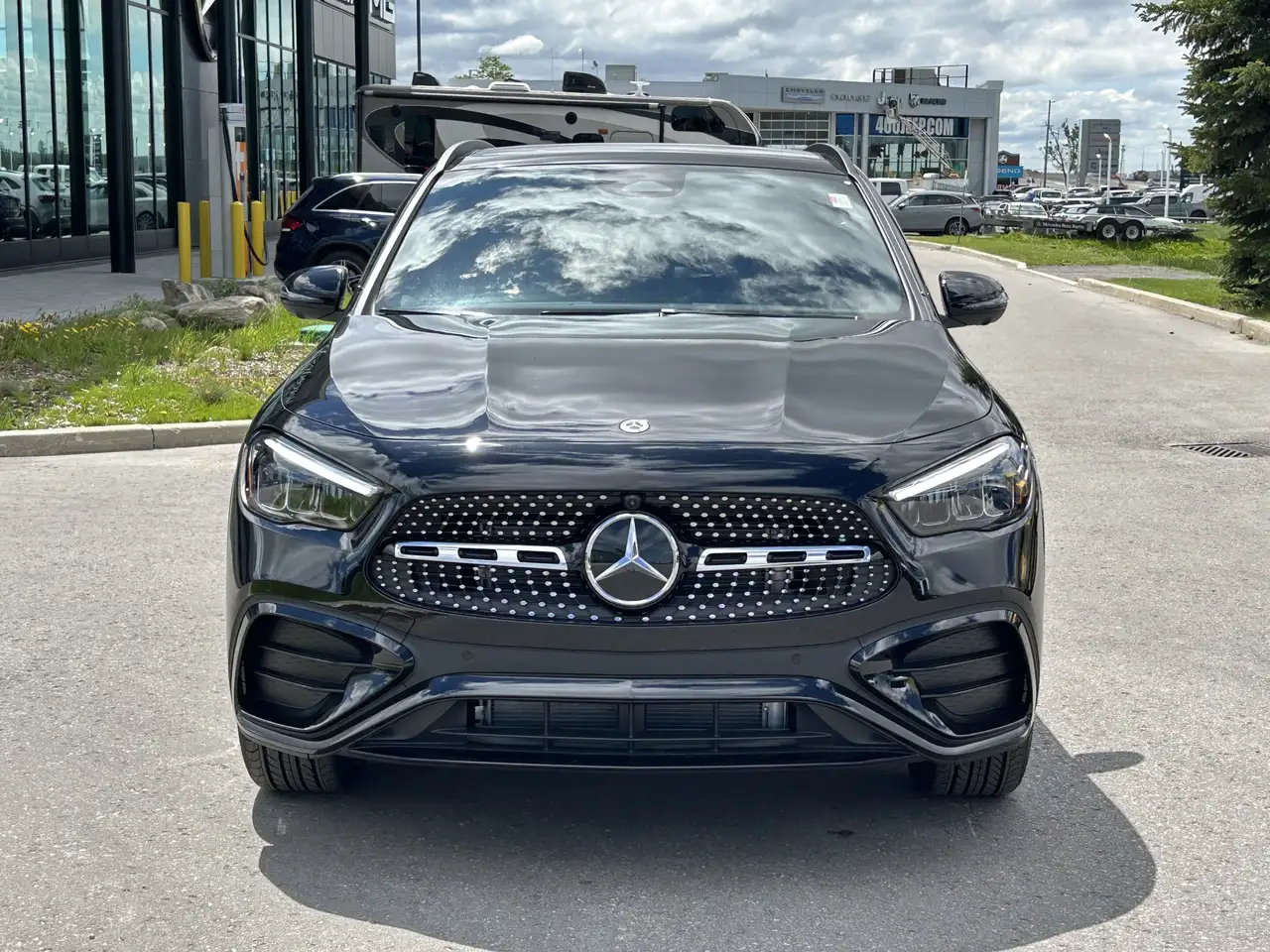 Mercedes-Benz GLA снимка Mercedes-Benz GLA