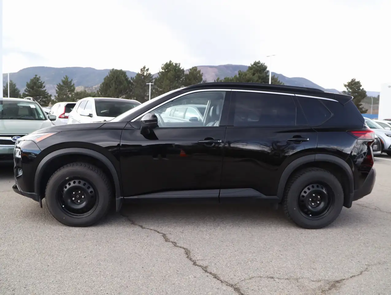 Nissan Rogue снимка Nissan Rogue