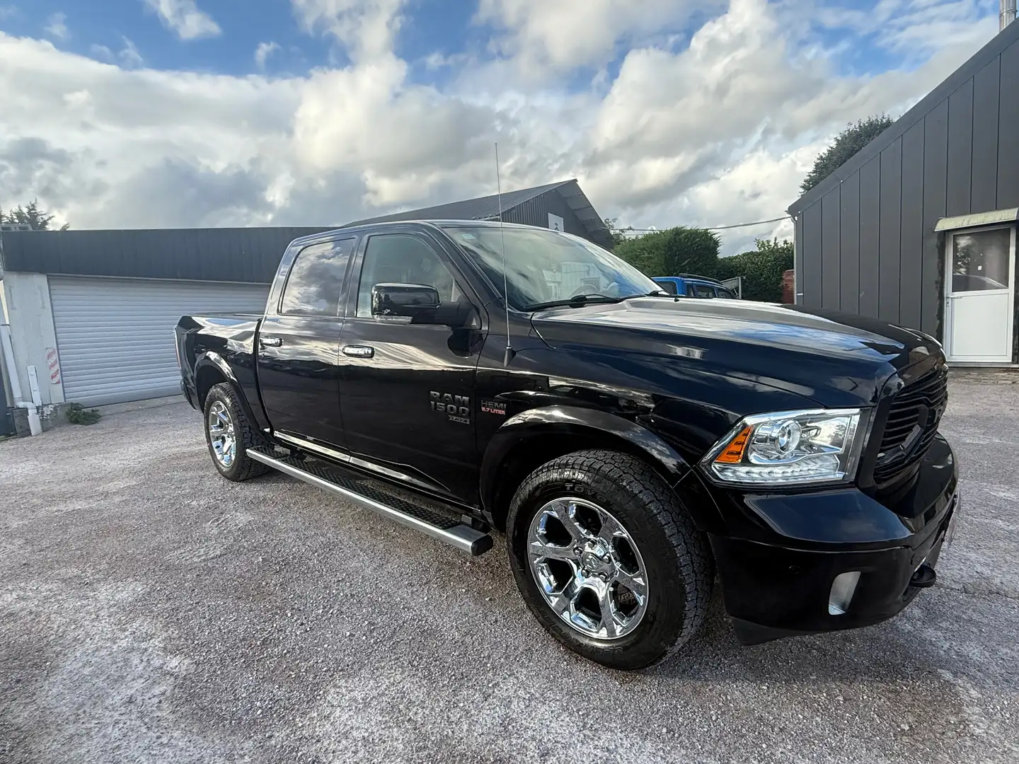 Dodge RAM 1500 face lift Zwart - 2
