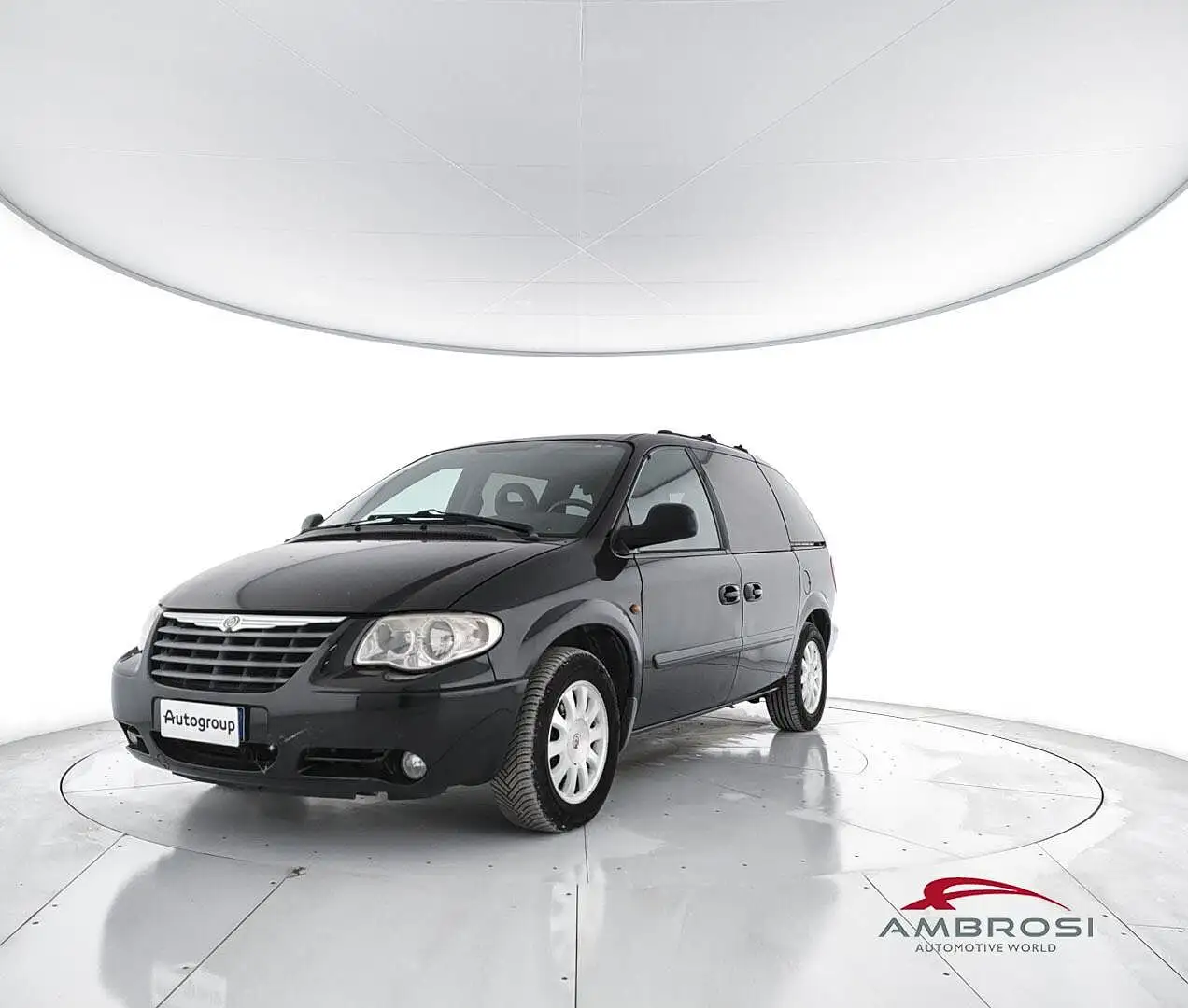Chrysler Voyager 2.5 CRD cat LX - PER OPERATORI DEL SETTORE Zwart - 1