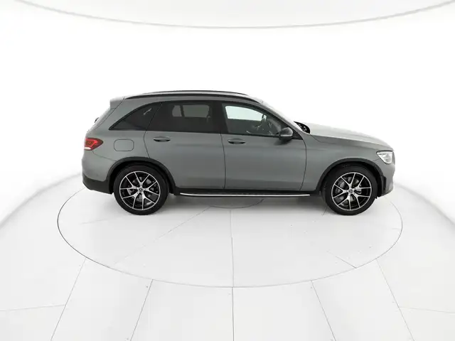 Mercedes-Benz GLC view 5
