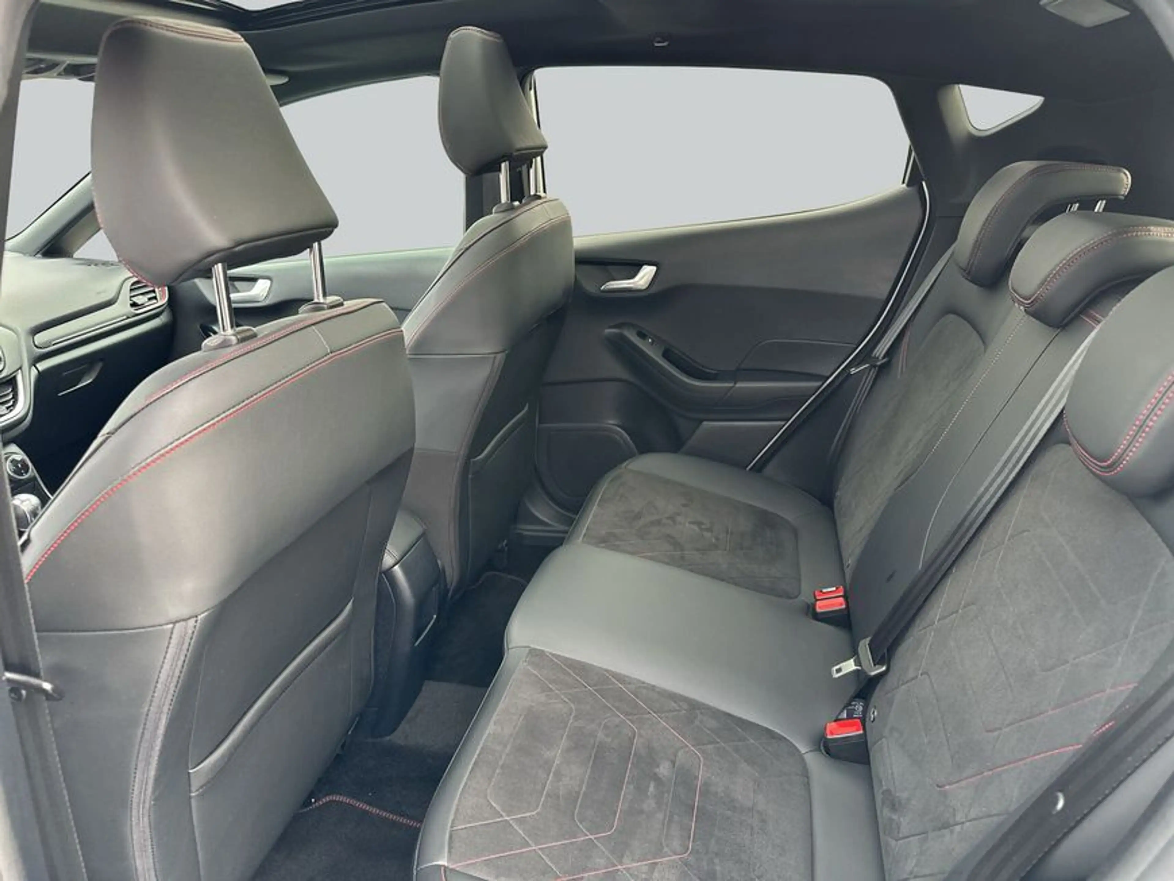 Ford Fiesta 1.0 EcoBoost Hybrid S&S ST-LINE VIGNALE — photo 11