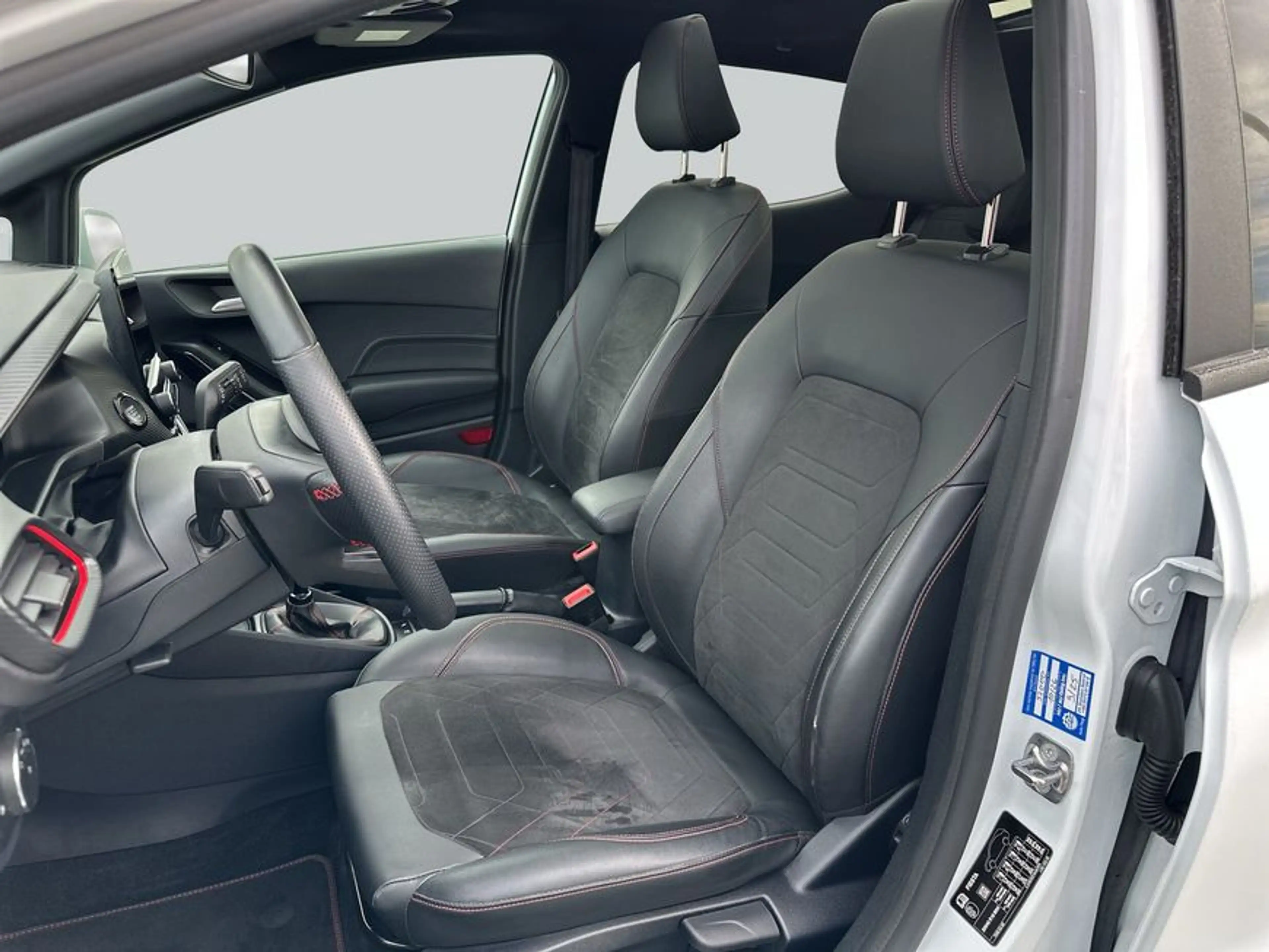 Ford Fiesta 1.0 EcoBoost Hybrid S&S ST-LINE VIGNALE — photo 10
