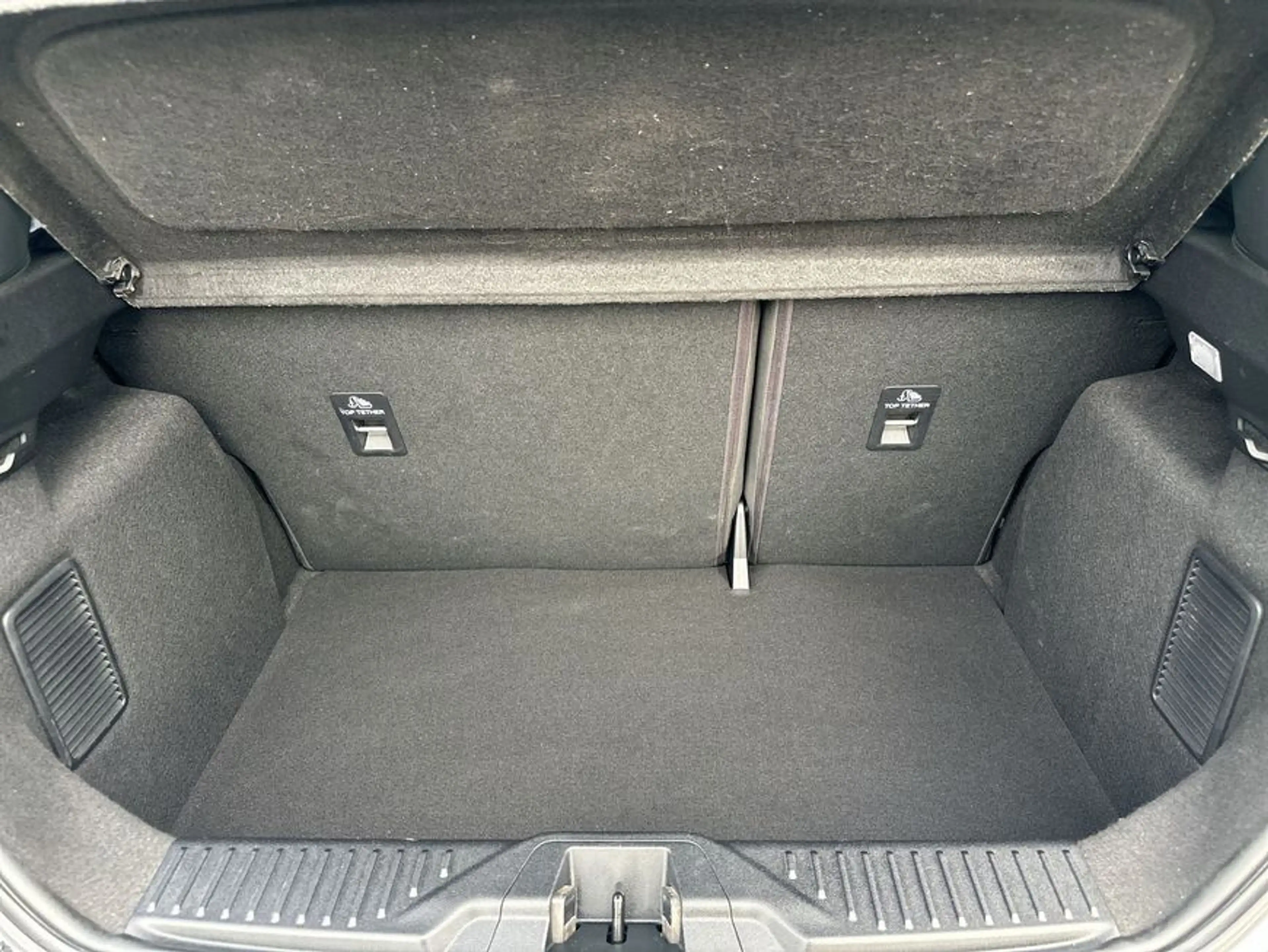 Ford Fiesta 1.0 EcoBoost Hybrid S&S ST-LINE VIGNALE — photo 8