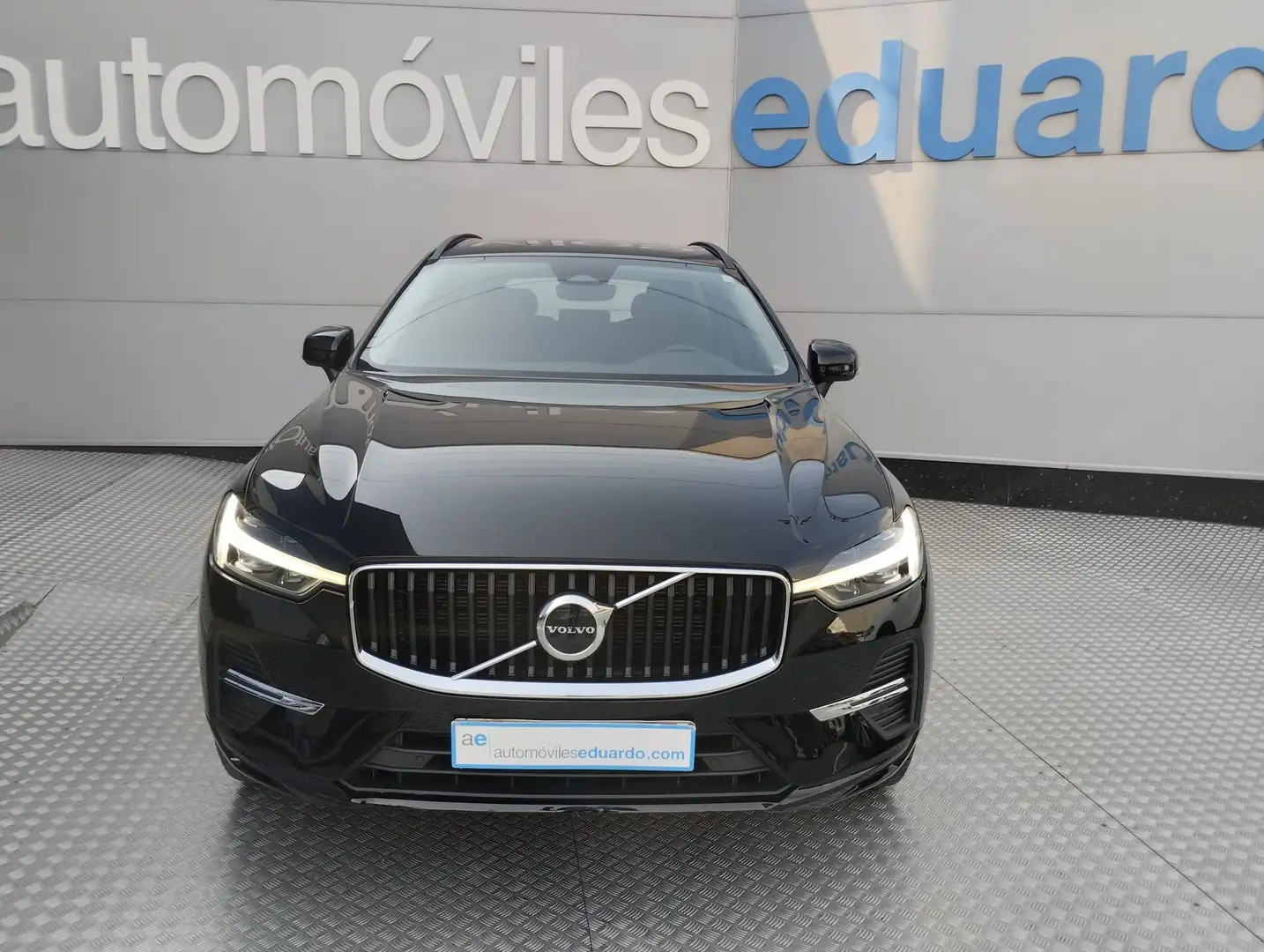 Volvo XC60 B4 Core FWD Aut. Negro - 2
