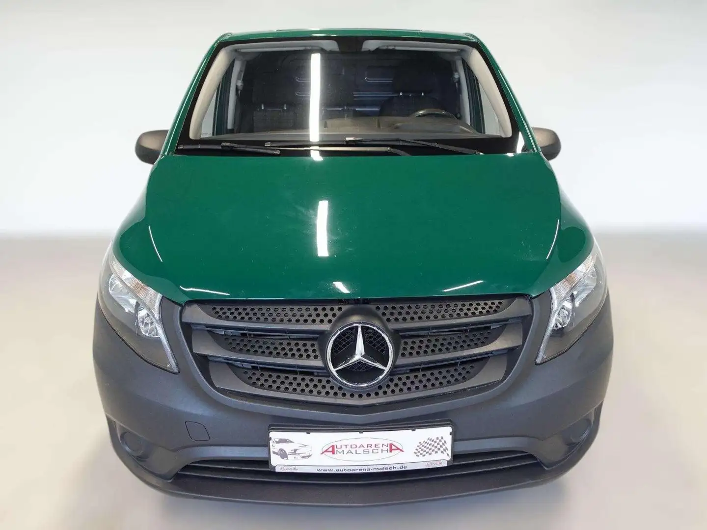 Mercedes-Benz Vito 111 CDI FWD 1. Hand TÜV neu Grün - 2