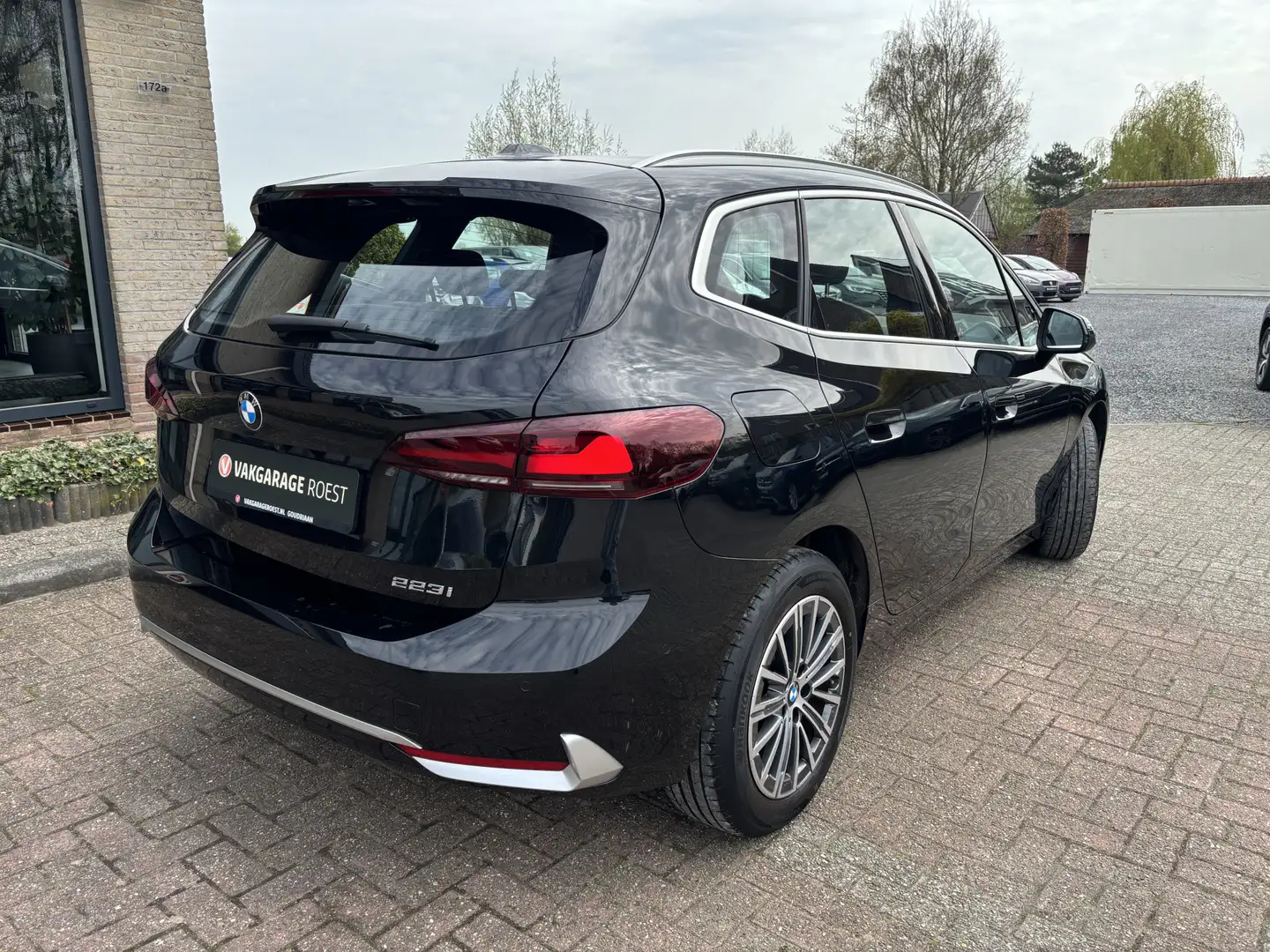 BMW 223 2-serie Active Tourer 223i 204PK Automaat Trekhaak Negro - 2