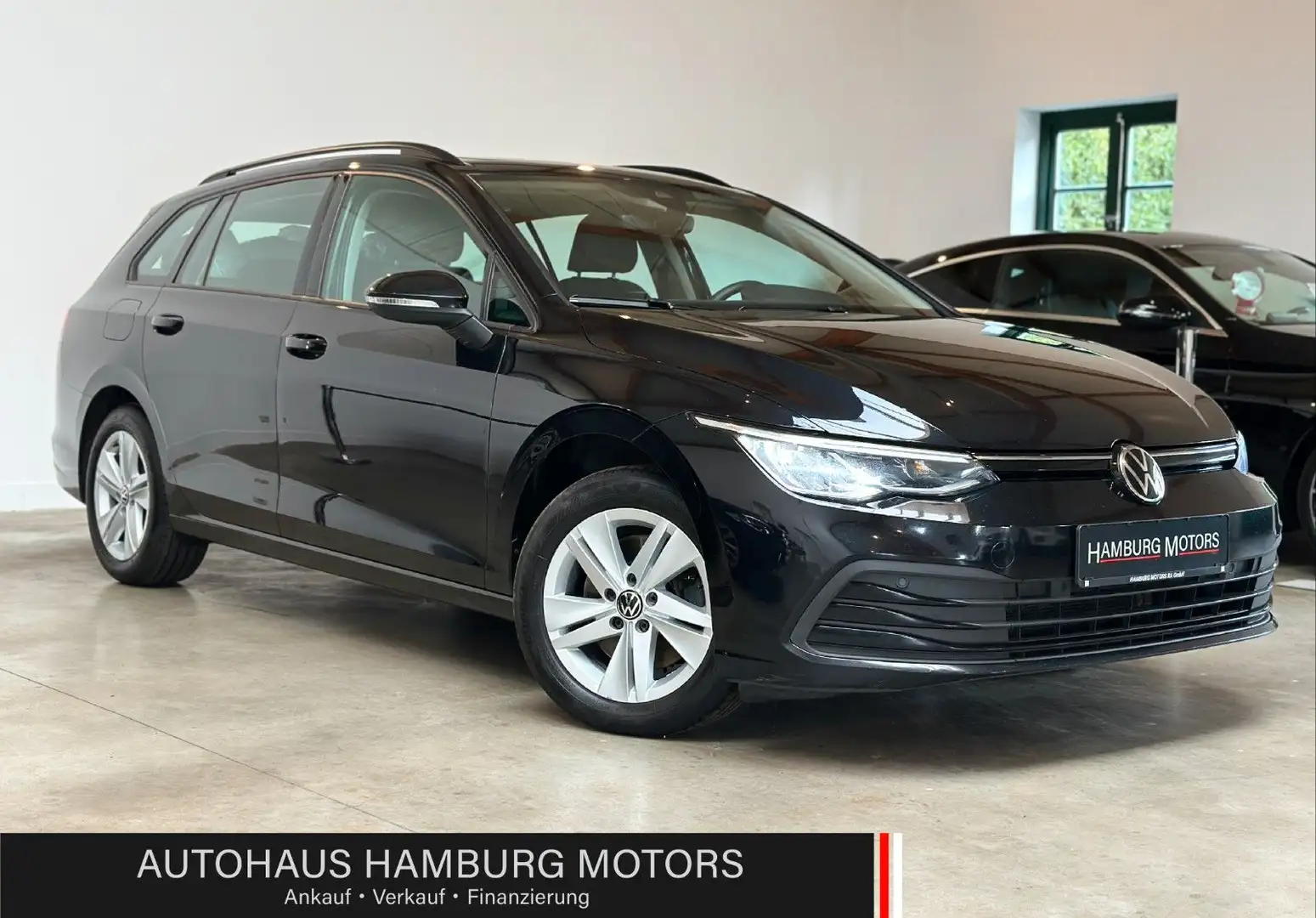 Volkswagen Golf 8 VIII Variant 2.0 TDI DSG Life LED/BT/PANO Schwarz - 1