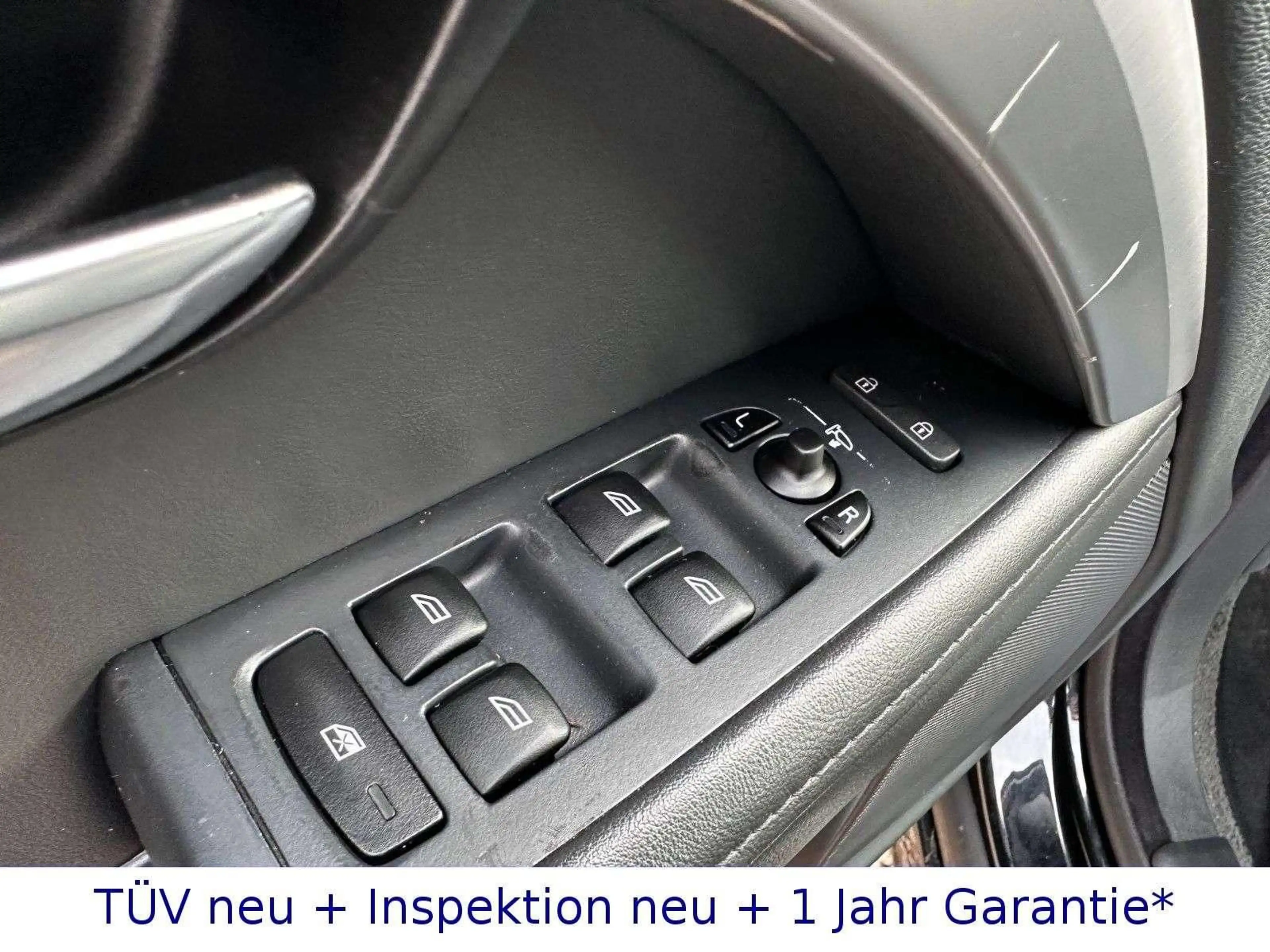 Volvo V70 2,4 D5 + Autom + Xenon + Navi + Leder + PDC — photo 8